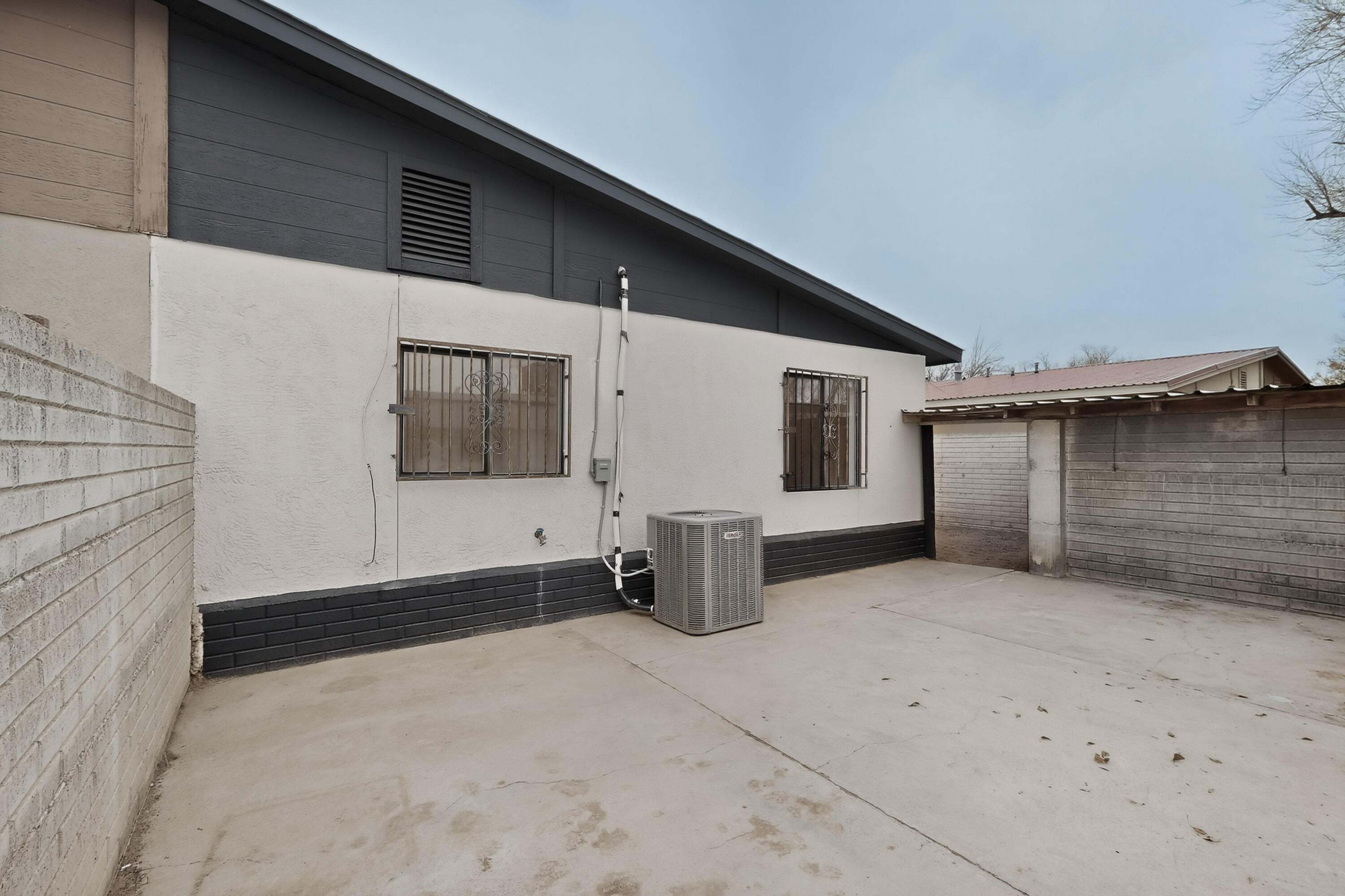 1153 Maple Street