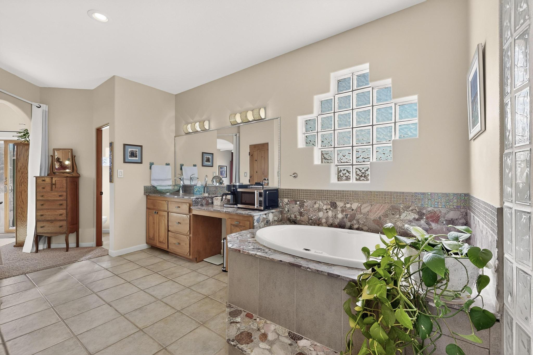 11510 Wilshire Avenue NE