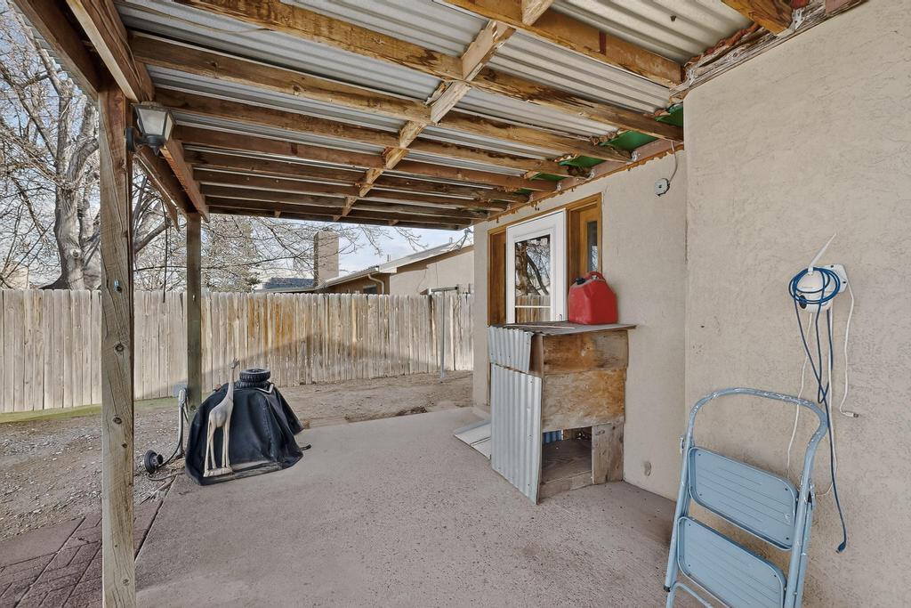 831 Gallahad Street SW
