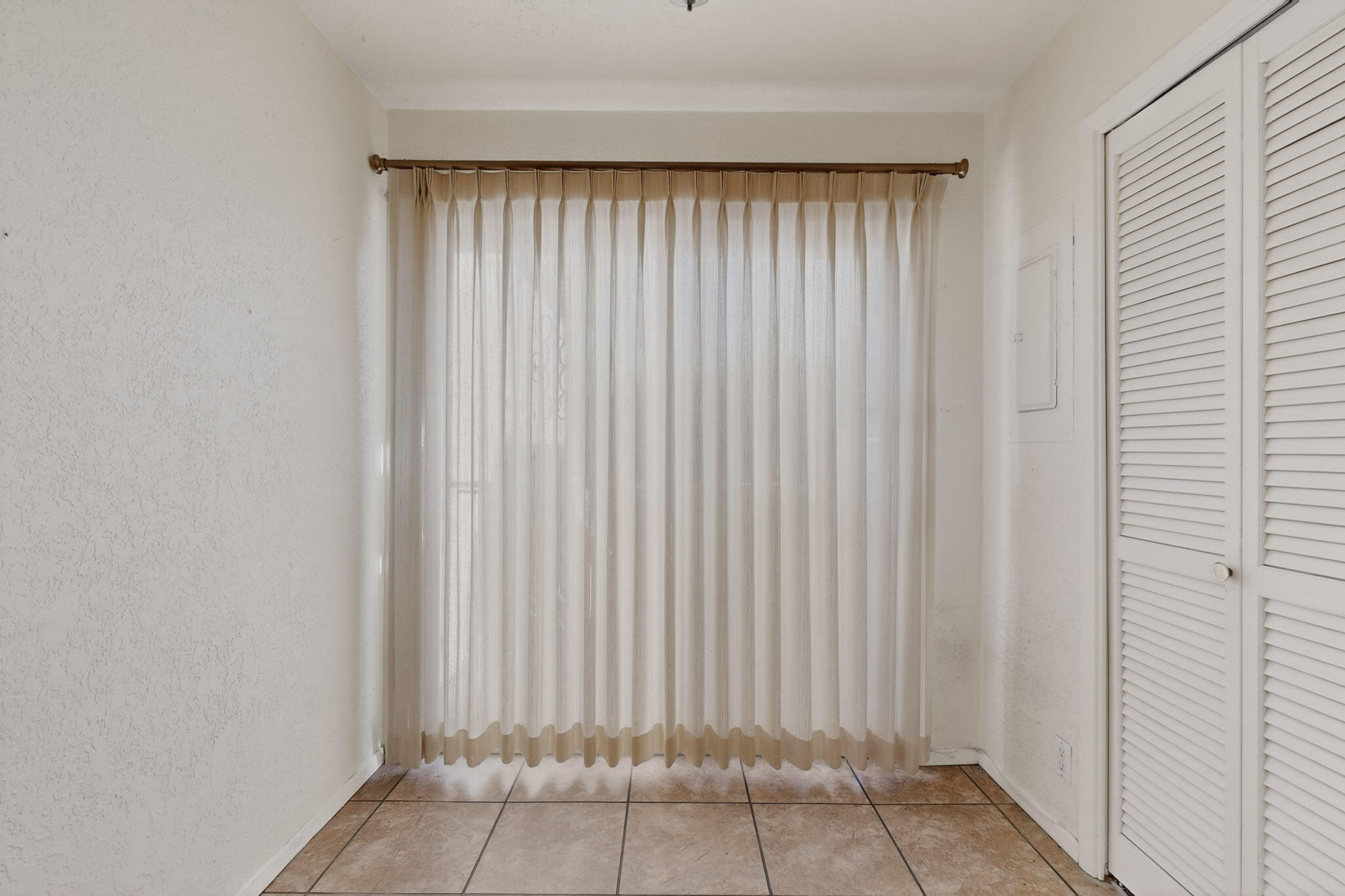 34 Casa Hermosa Drive NE