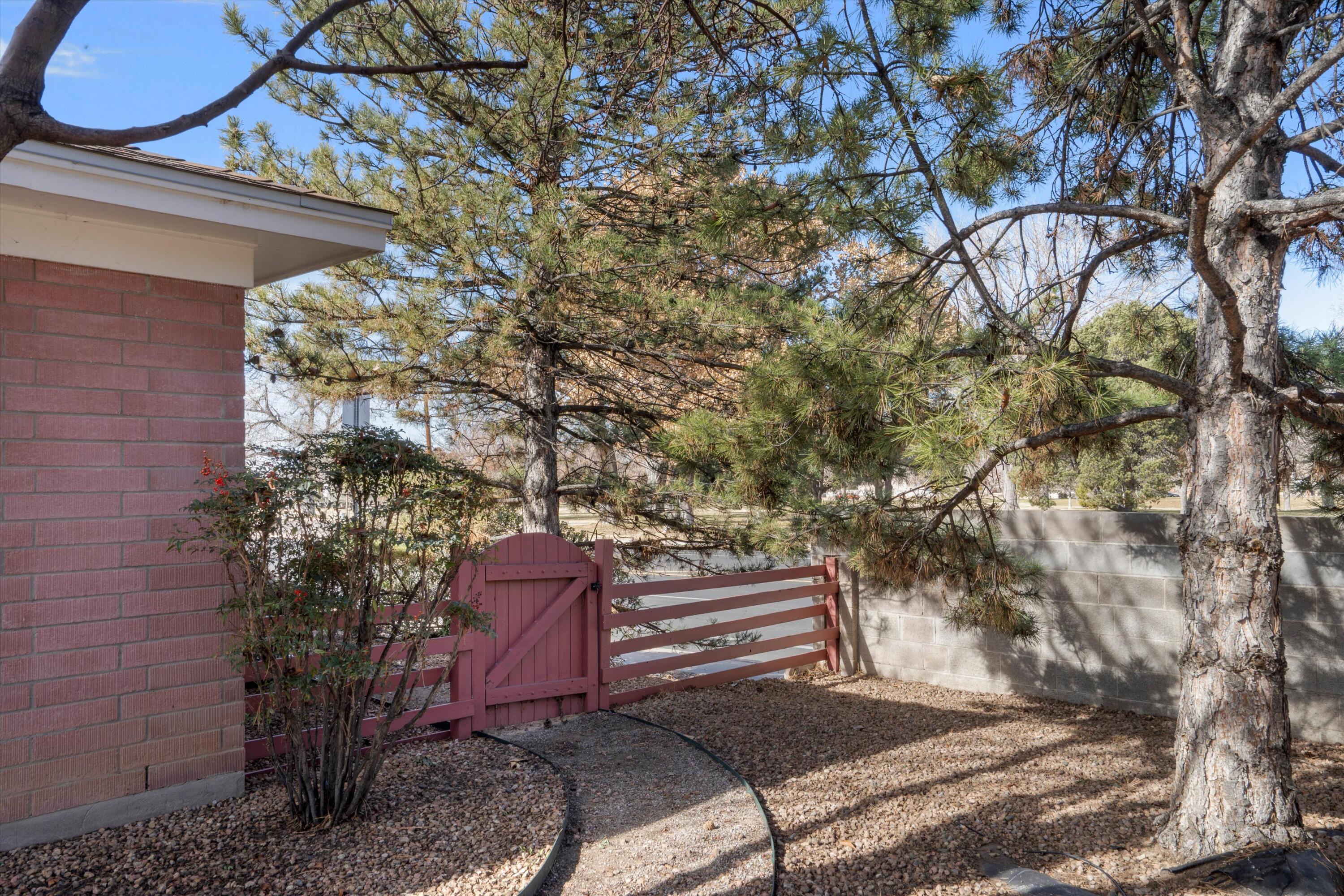 5803 Pojoaque Road NE