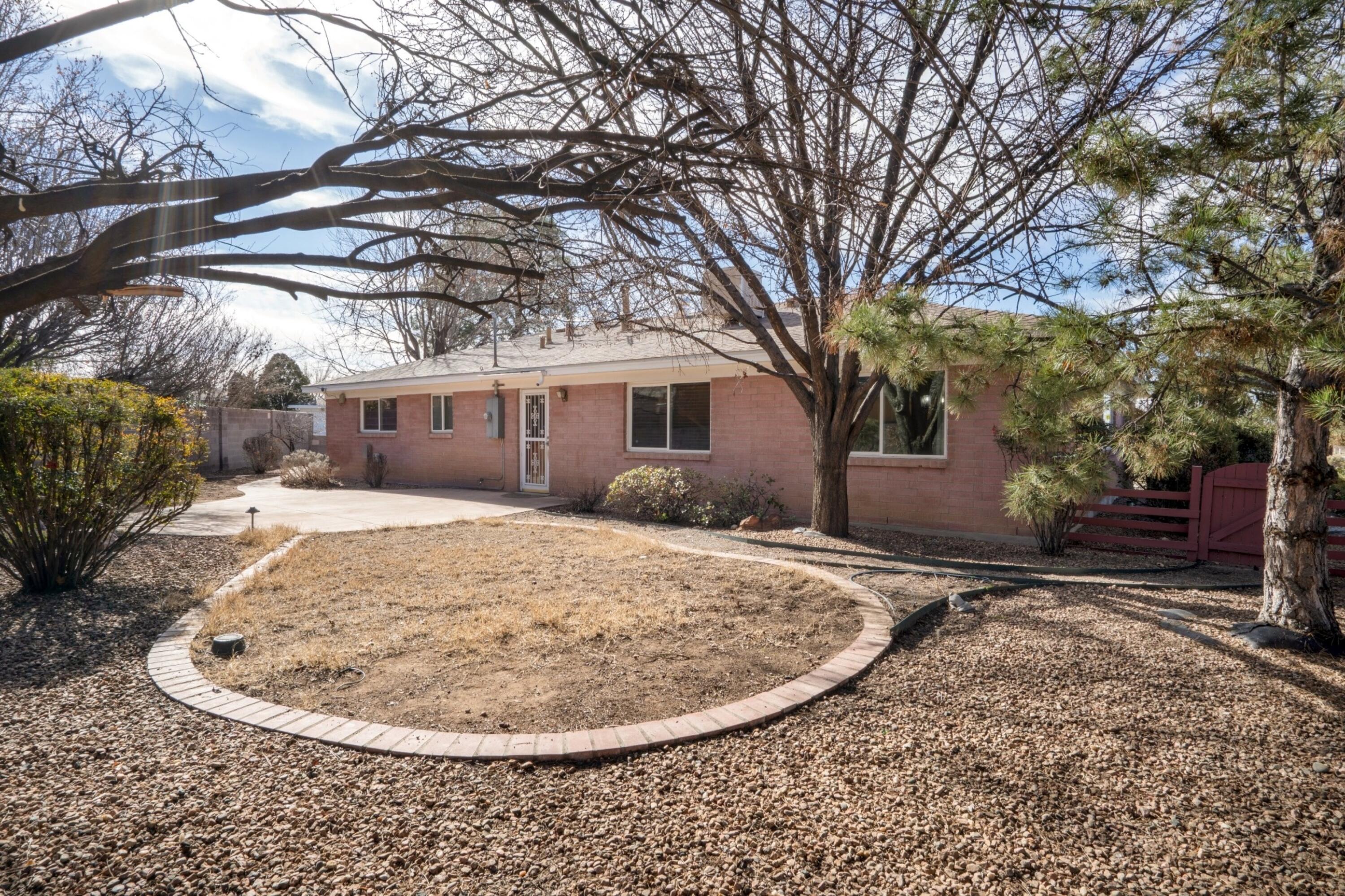 5803 Pojoaque Road NE