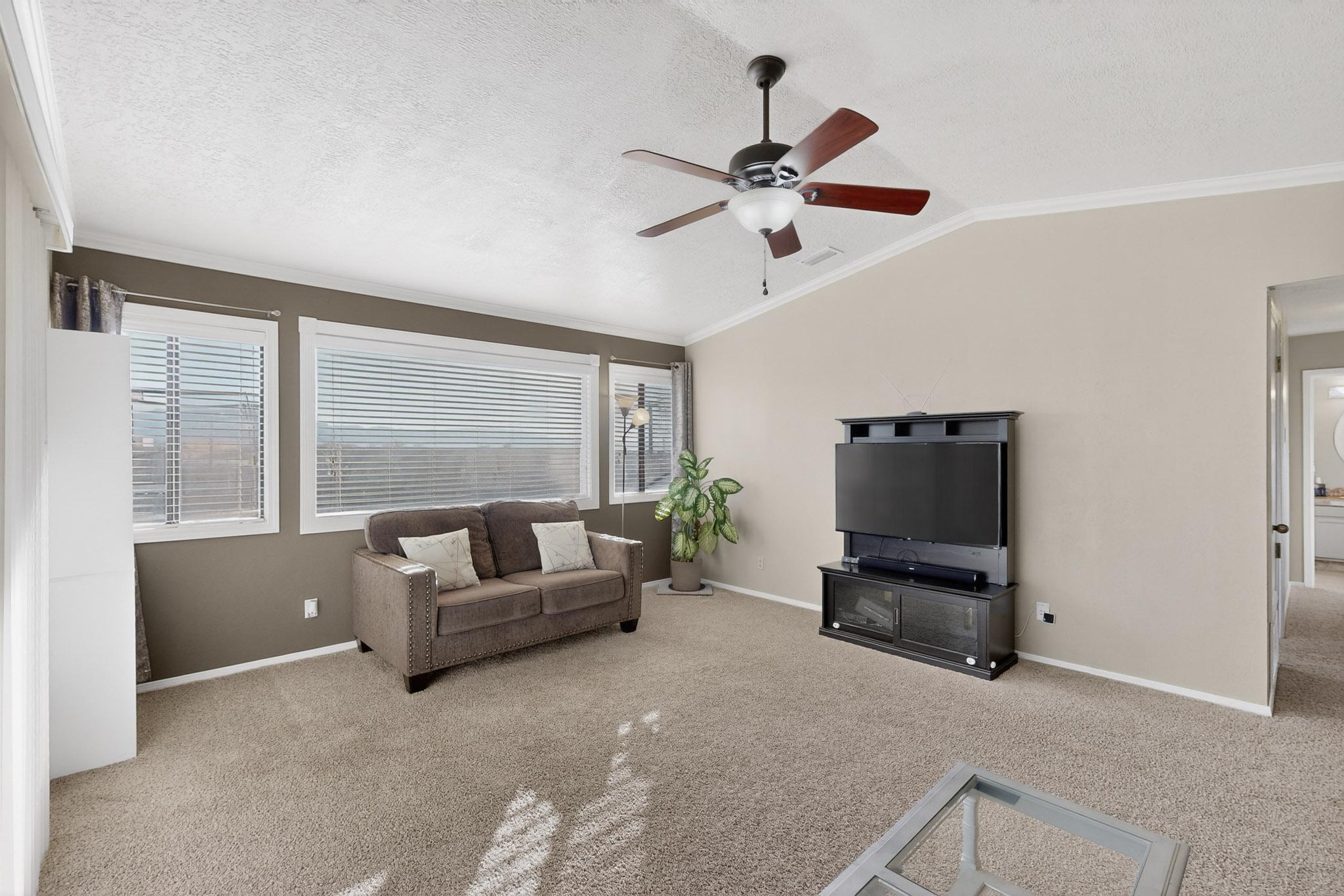 1013 Sunflower Drive SW