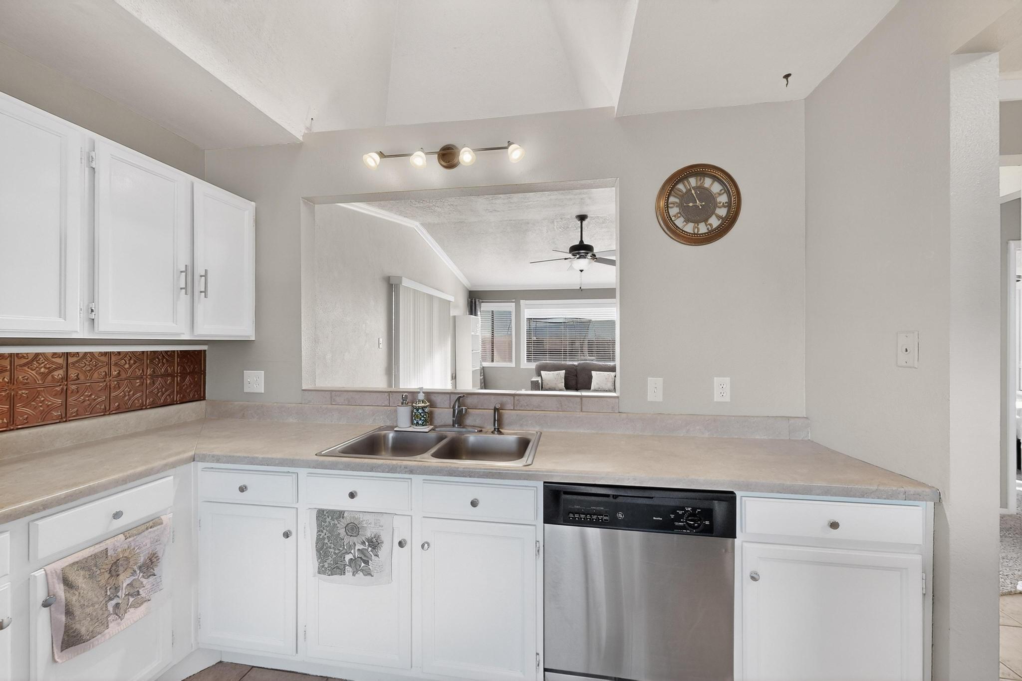 1013 Sunflower Drive SW