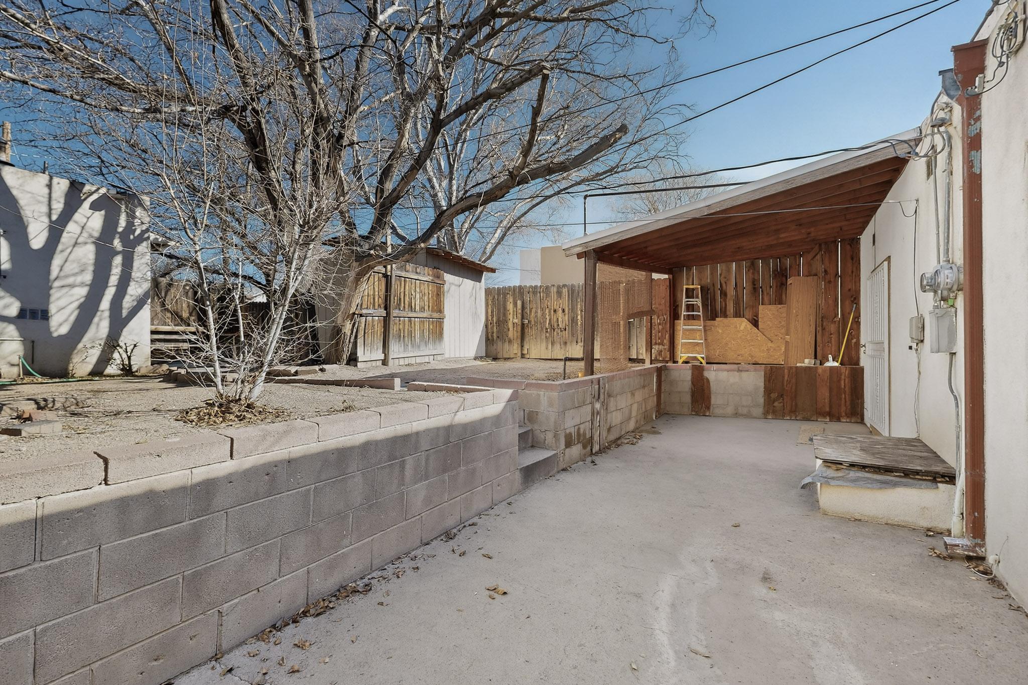 3705 Campus Boulevard NE