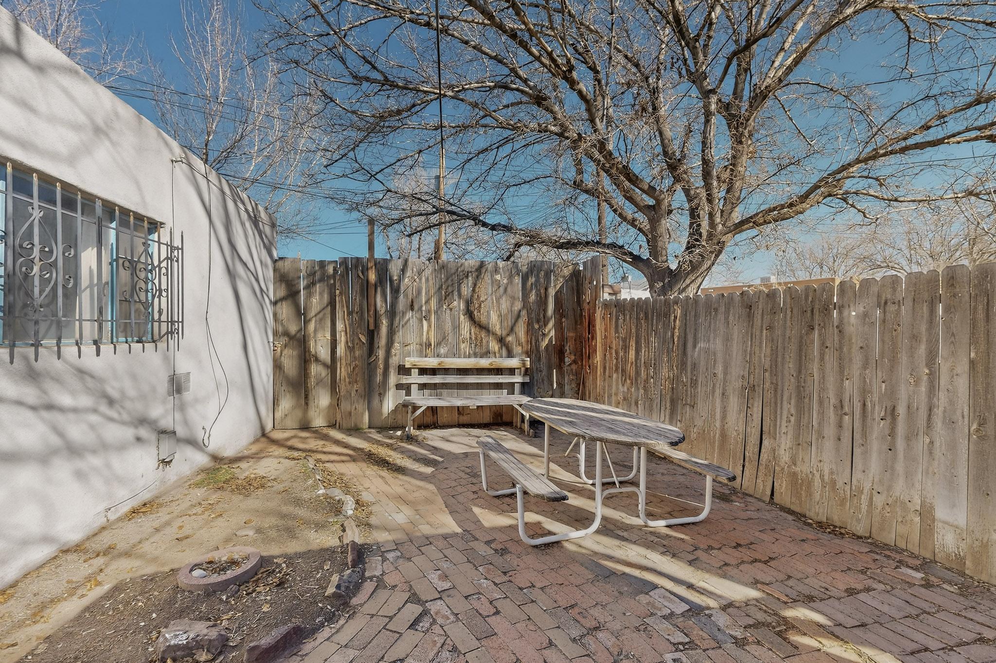 3705 Campus Boulevard NE