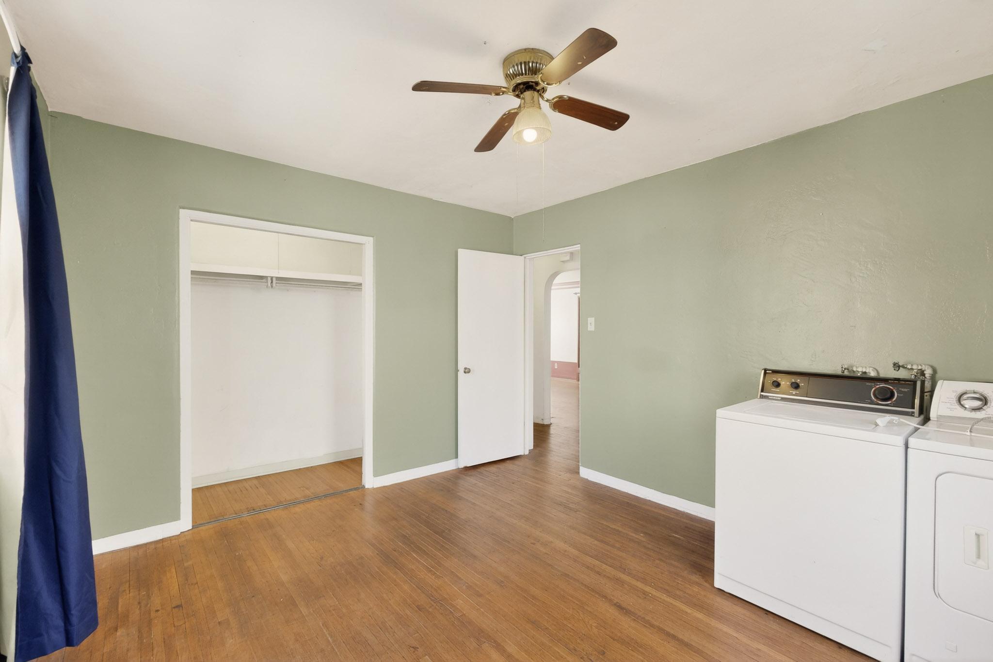 3705 Campus Boulevard NE