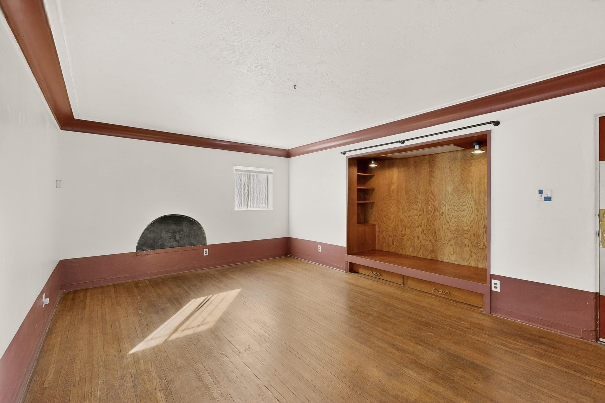 3705 Campus Boulevard NE