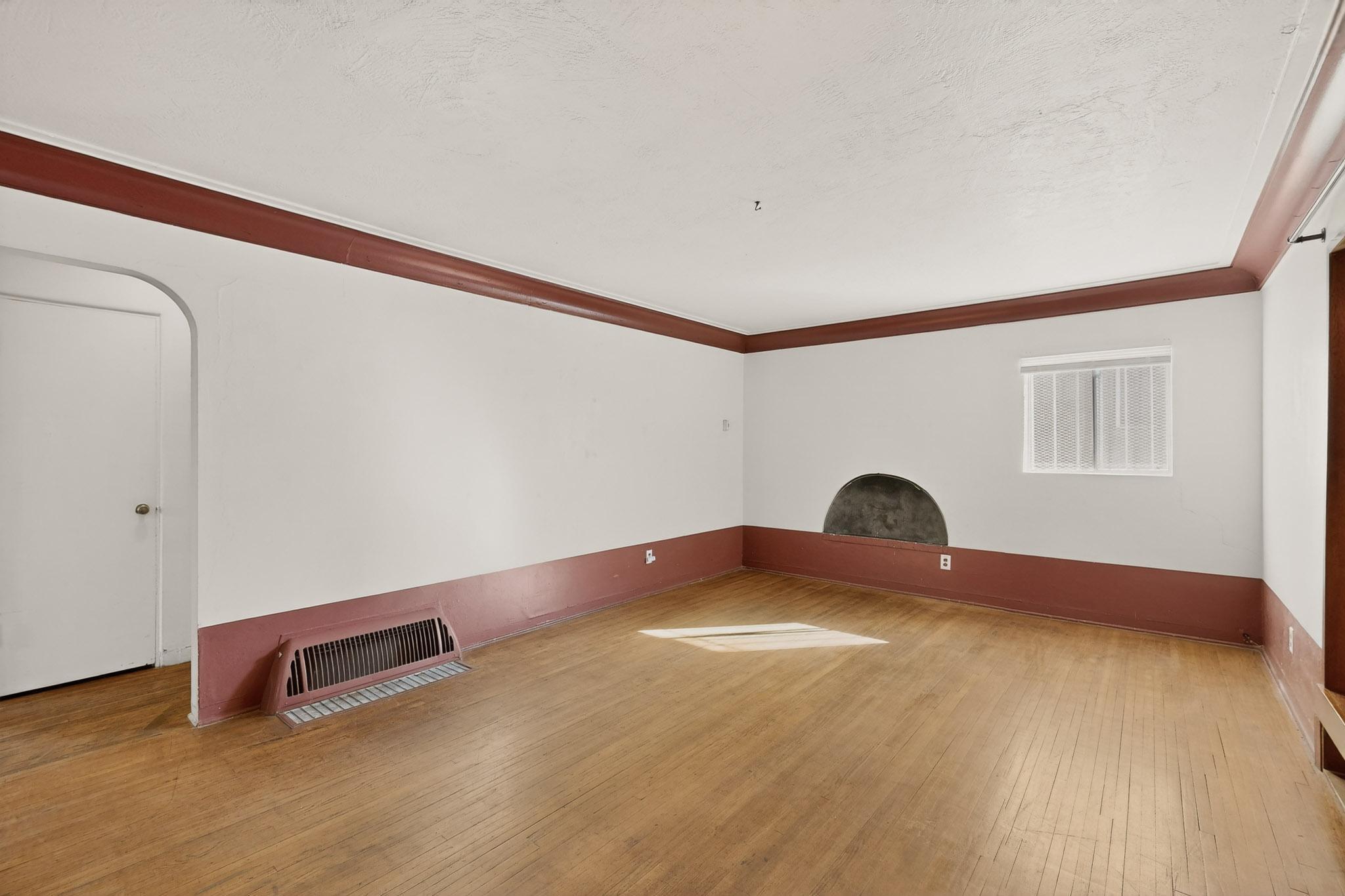 3705 Campus Boulevard NE