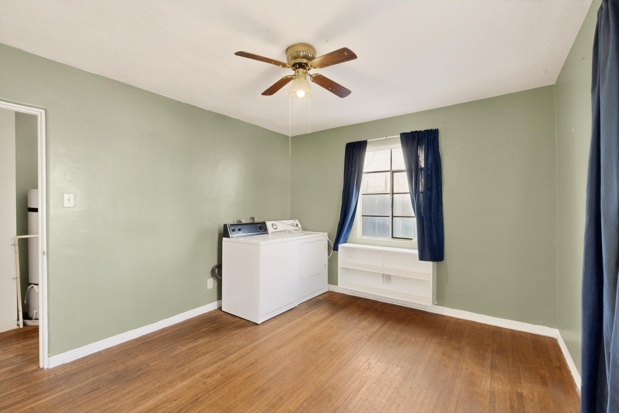 3705 Campus Boulevard NE