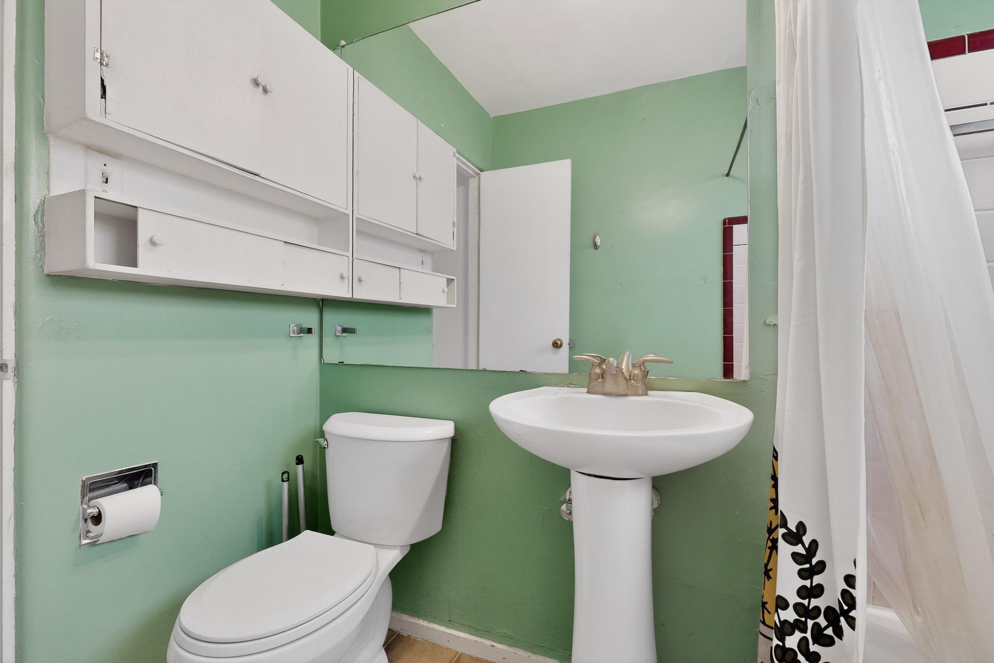 3705 Campus Boulevard NE