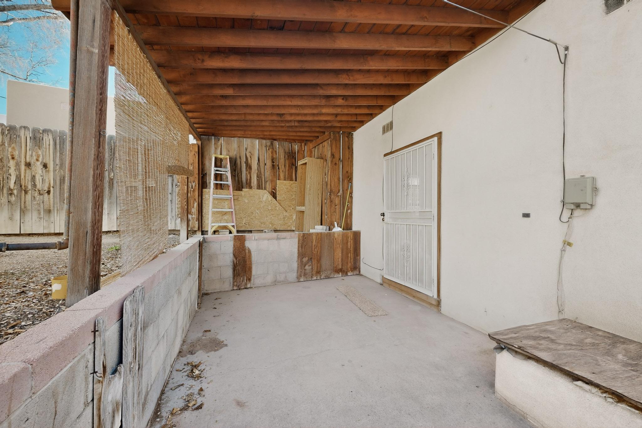 3705 Campus Boulevard NE