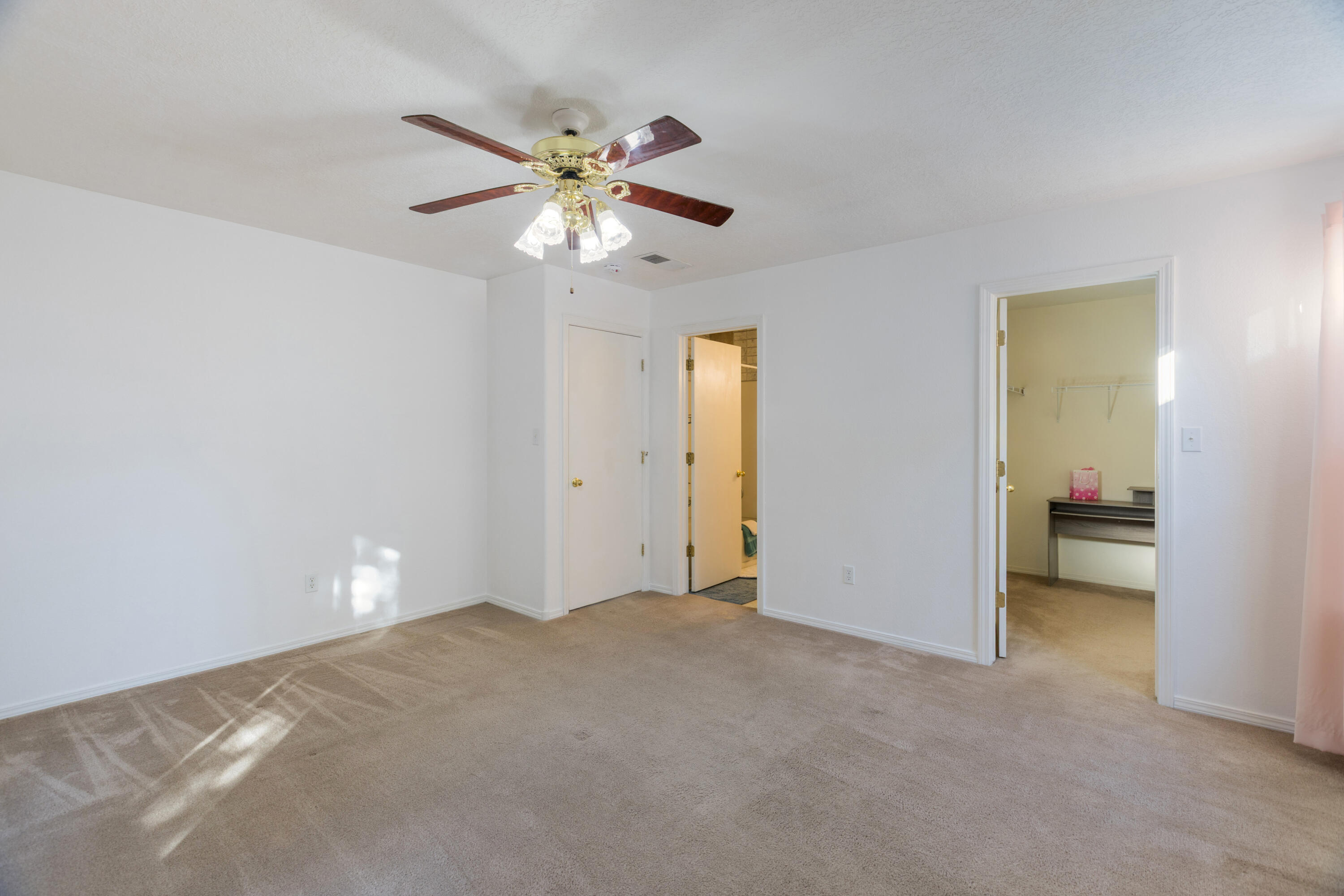 2177 Sagecrest Loop NE