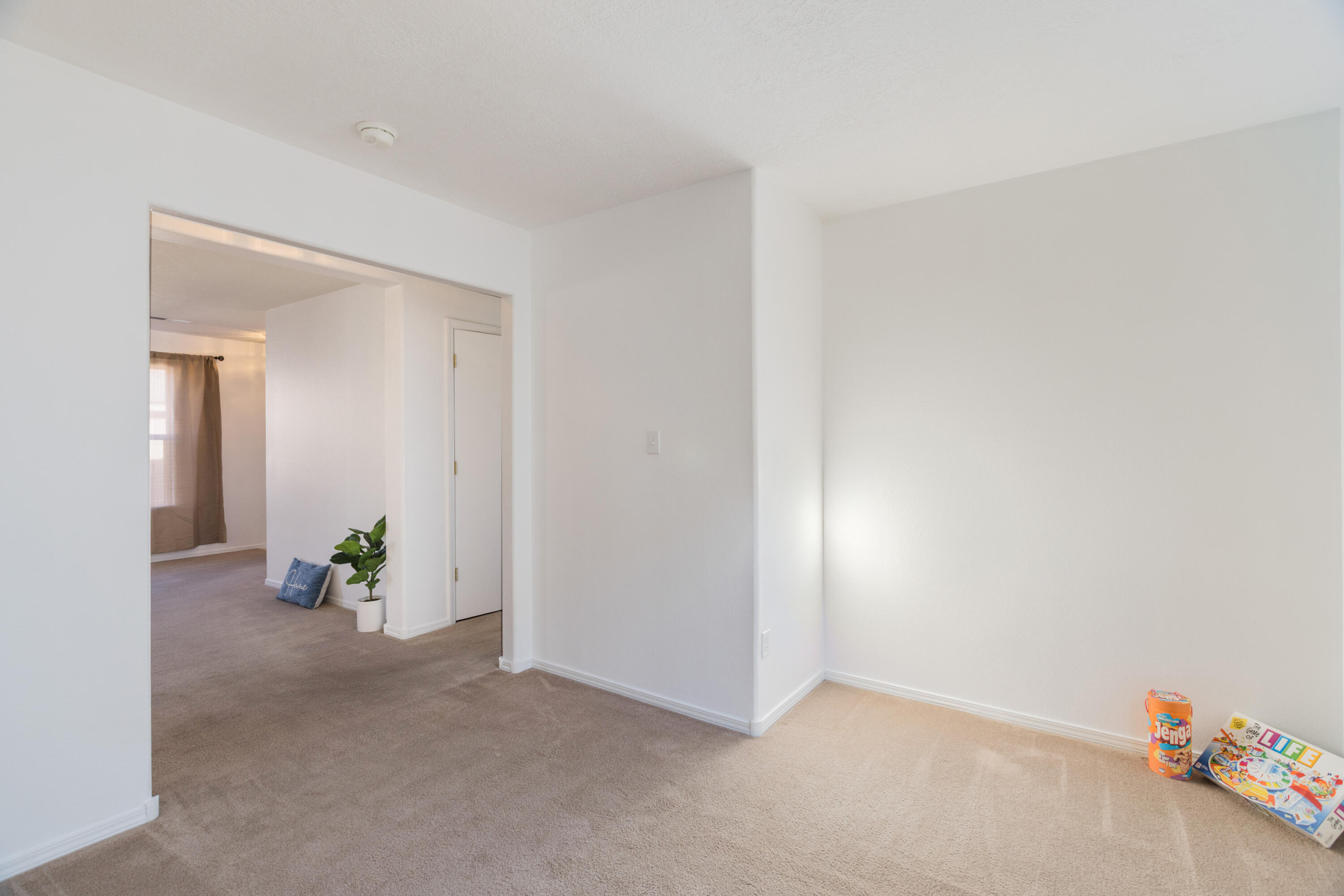 2177 Sagecrest Loop NE