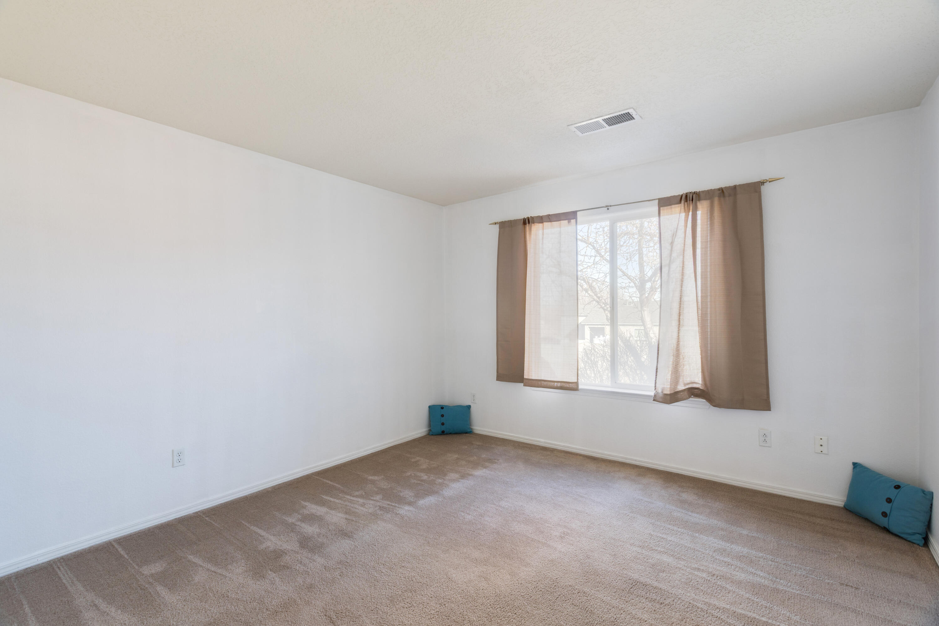 2177 Sagecrest Loop NE