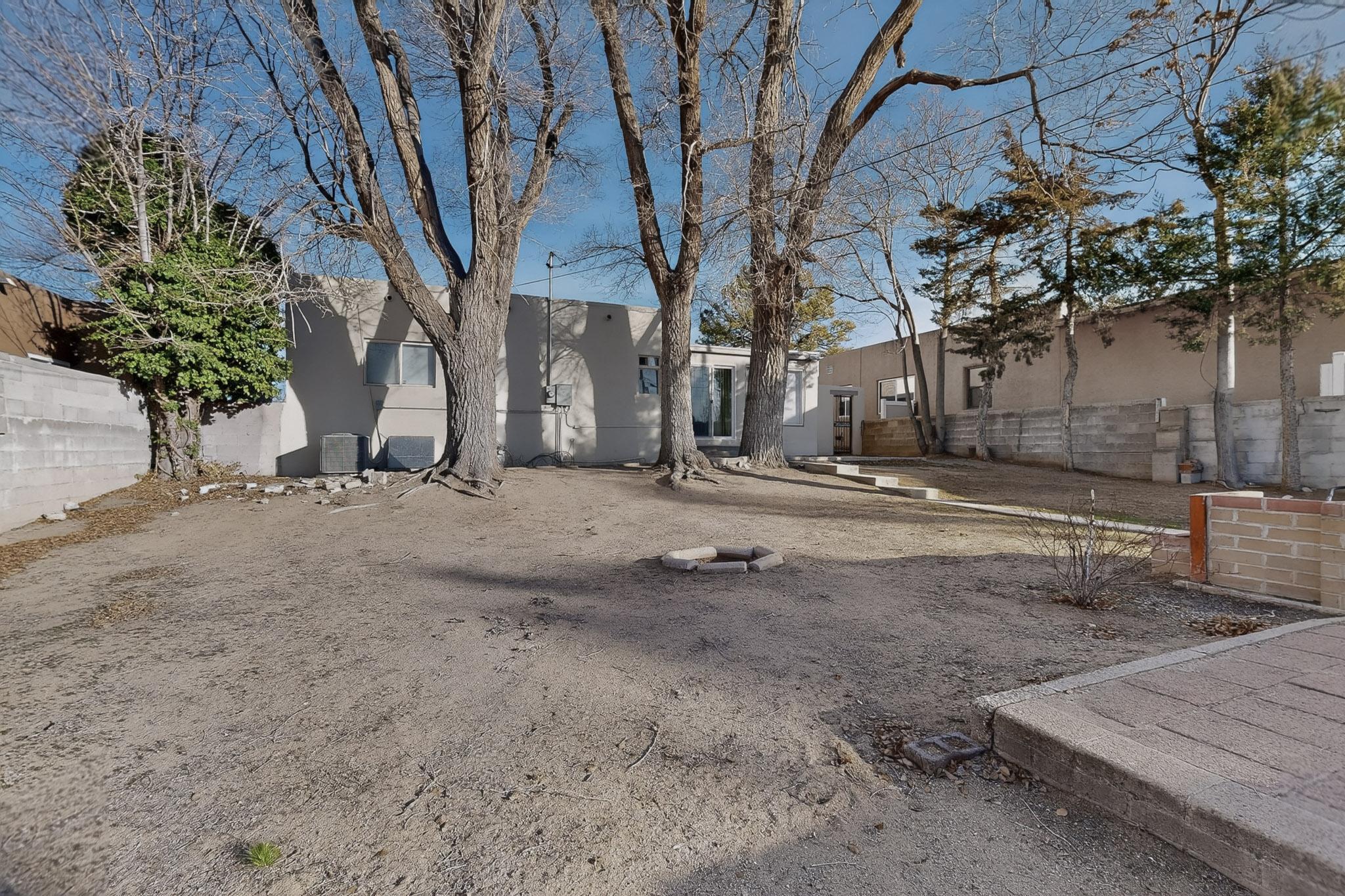 511 Carlisle Boulevard SE