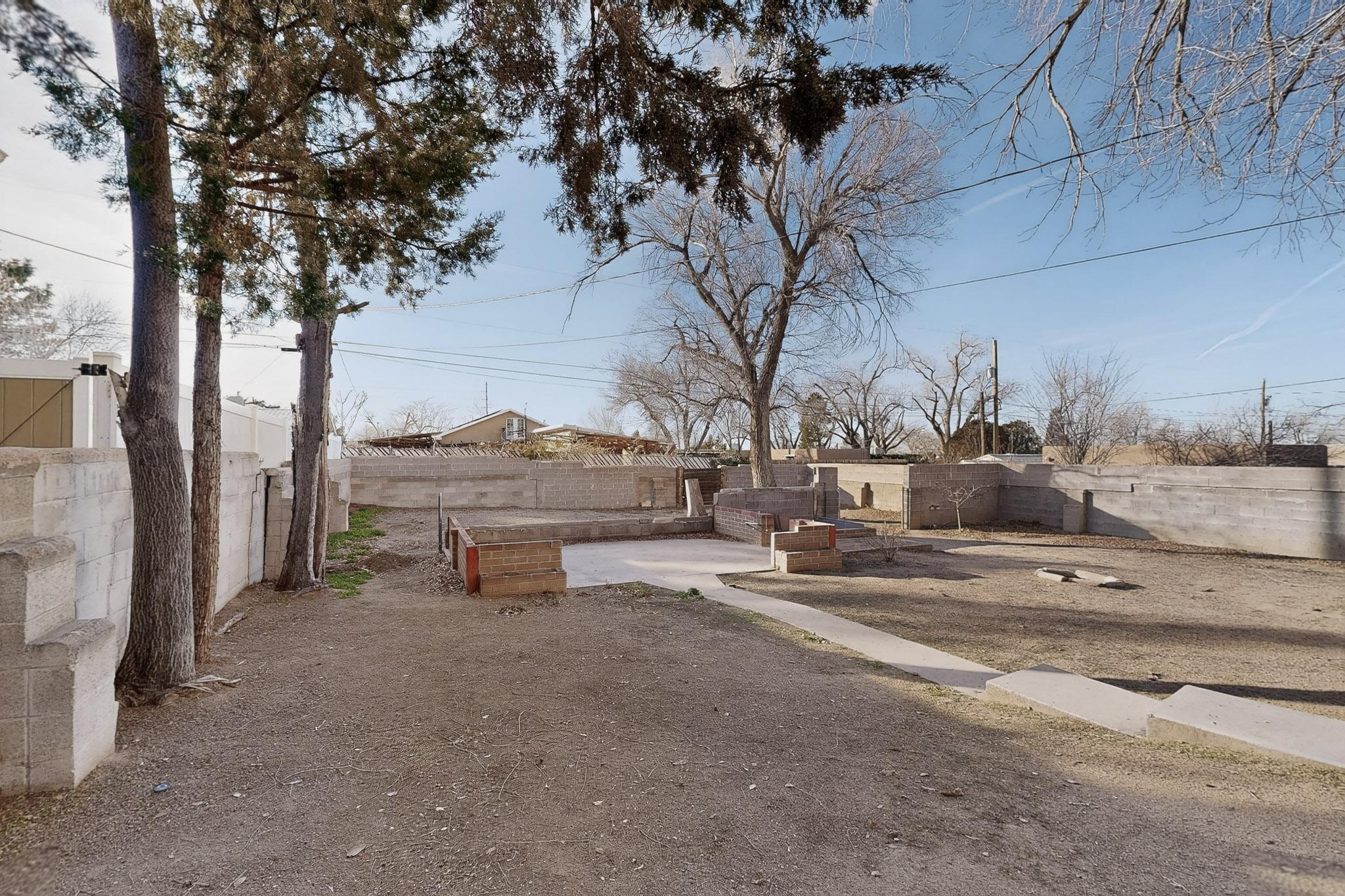 511 Carlisle Boulevard SE