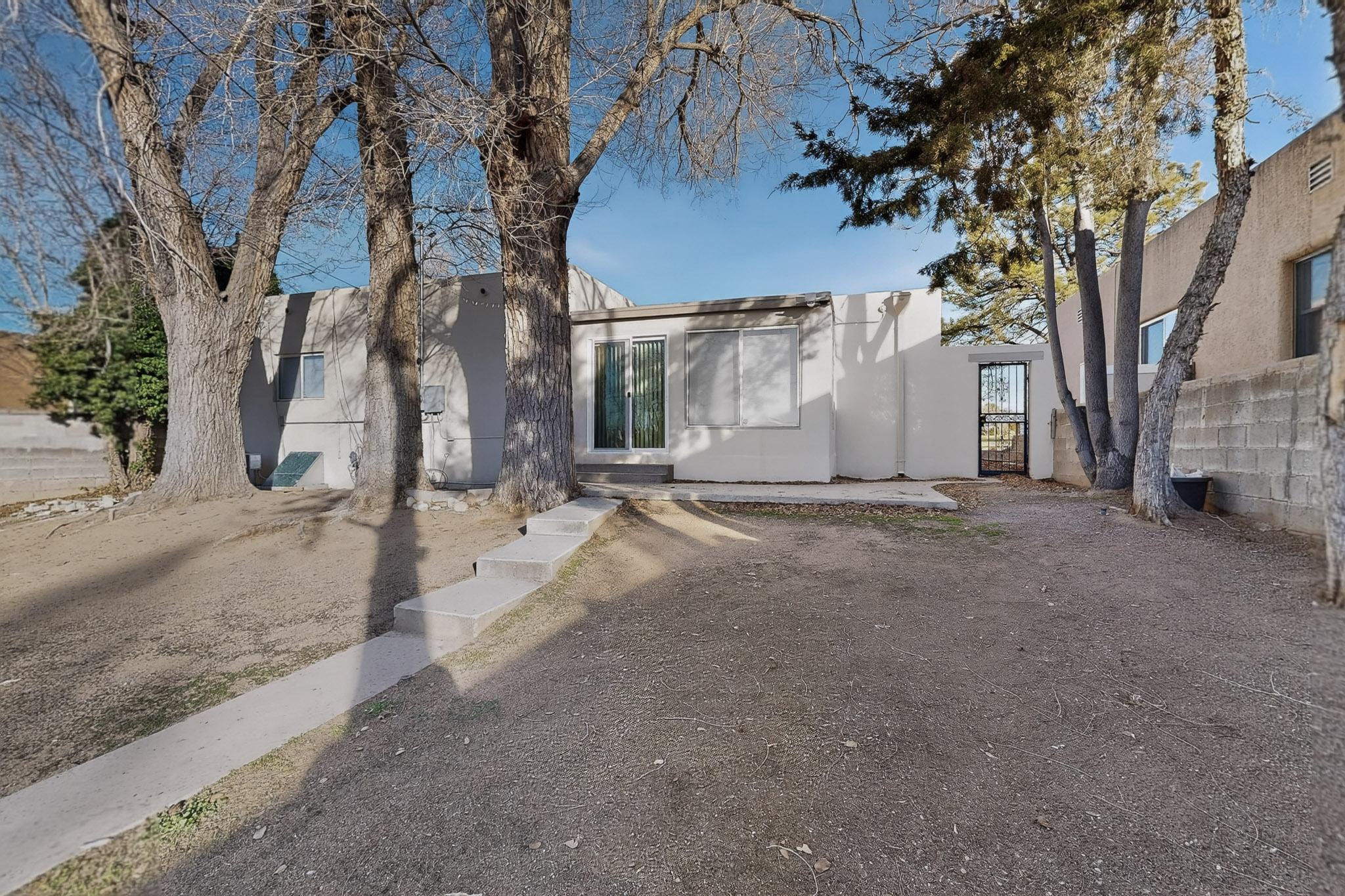 511 Carlisle Boulevard SE