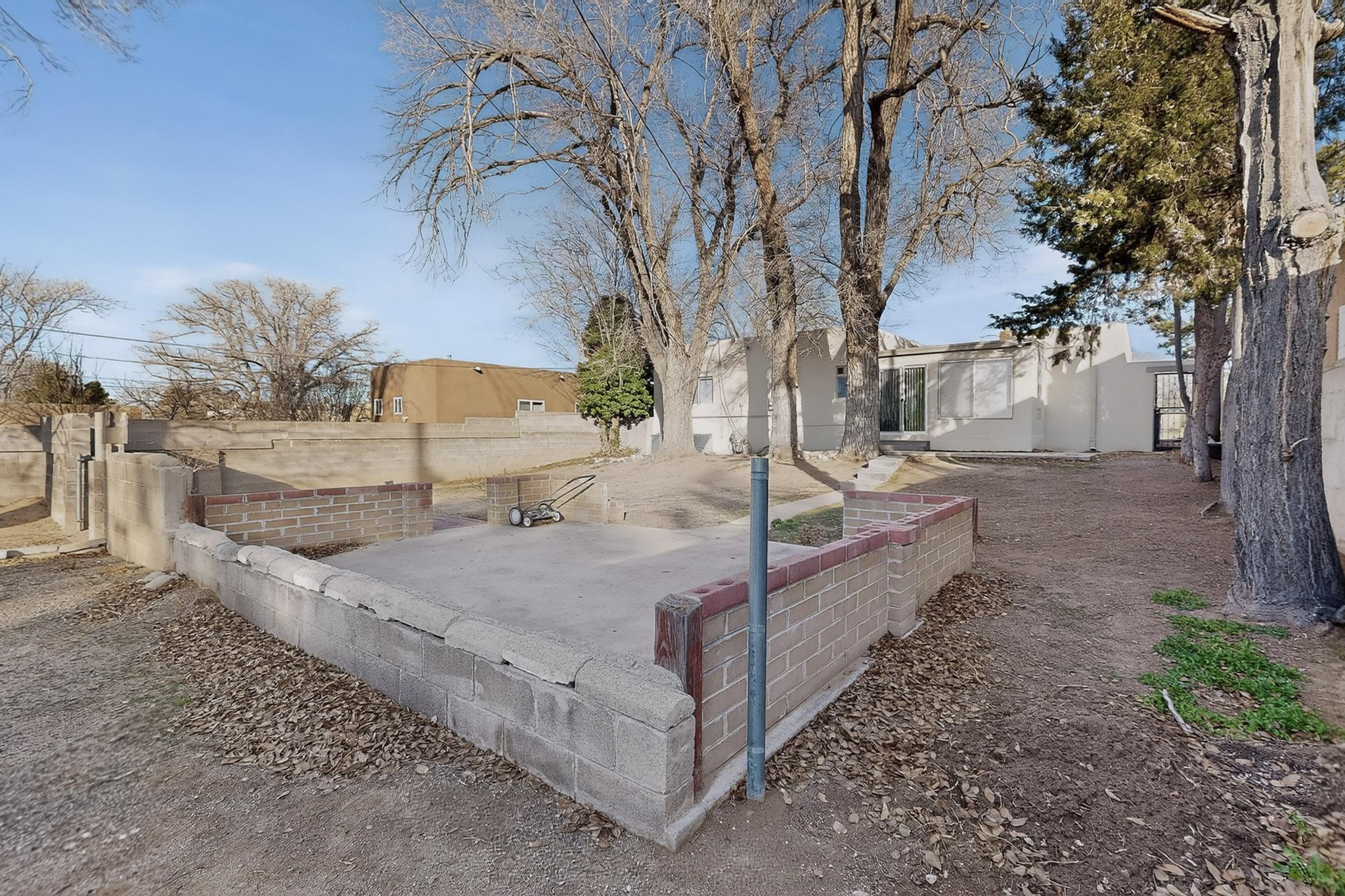 511 Carlisle Boulevard SE