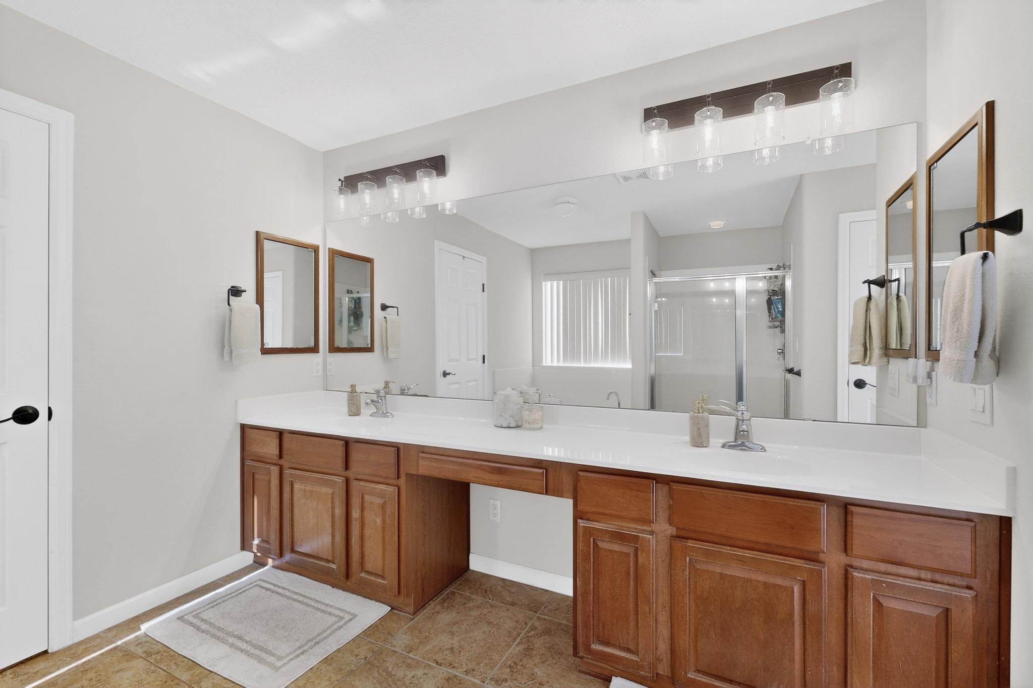 7121 Fairbanks Drive NE