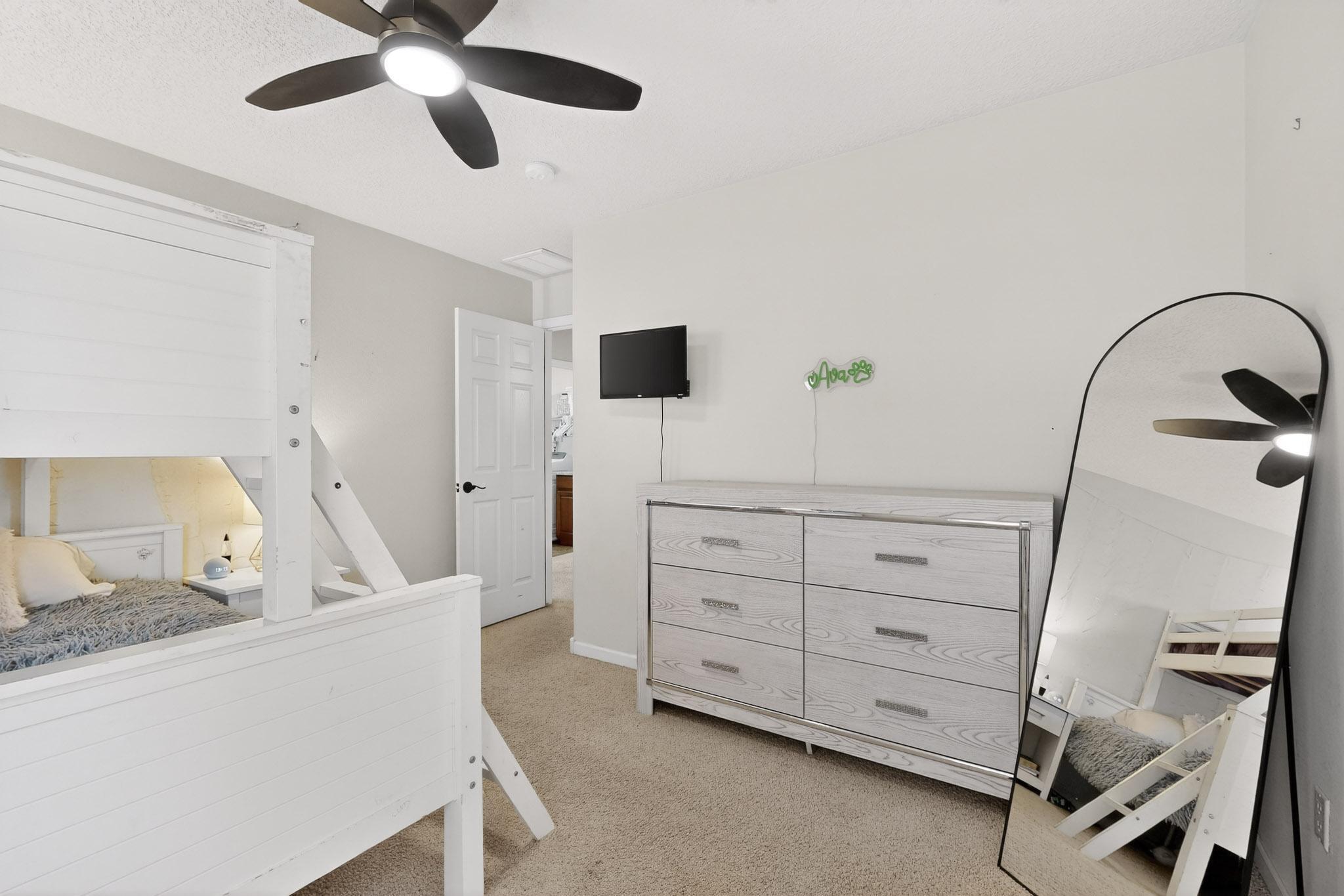 7121 Fairbanks Drive NE