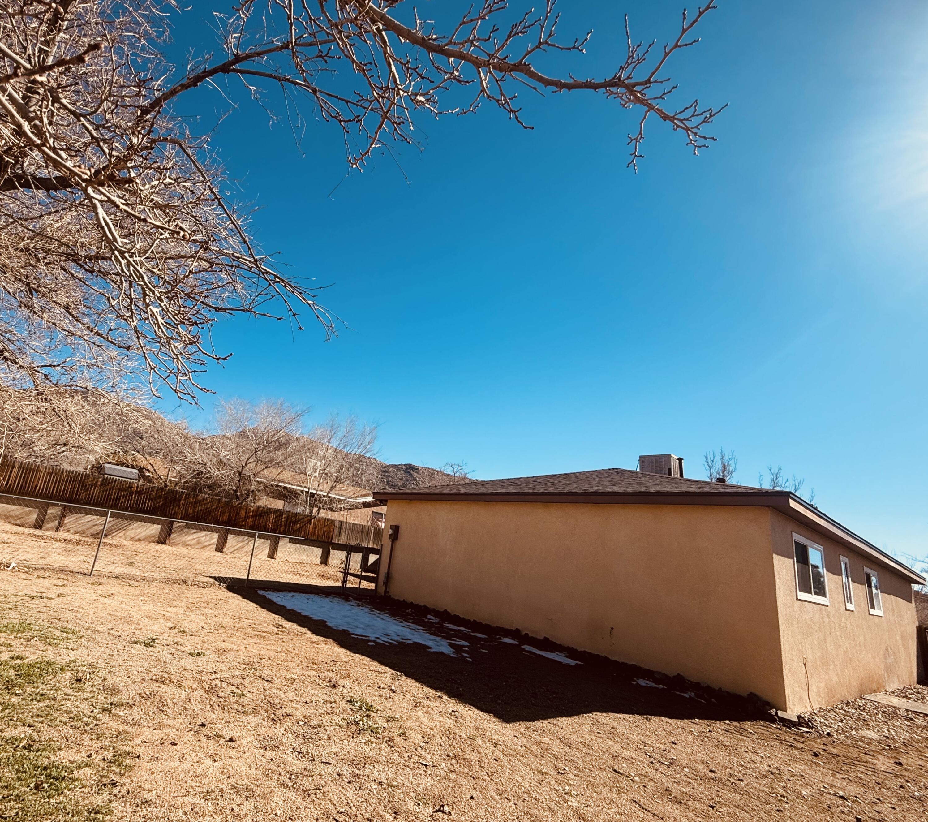 14221 Domingo Road NE