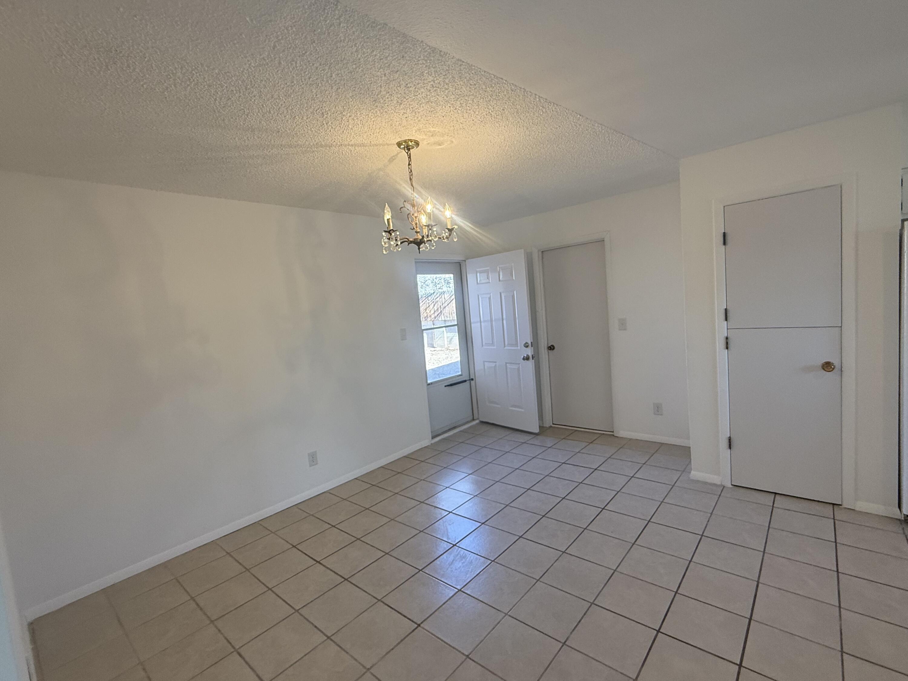 14221 Domingo Road NE