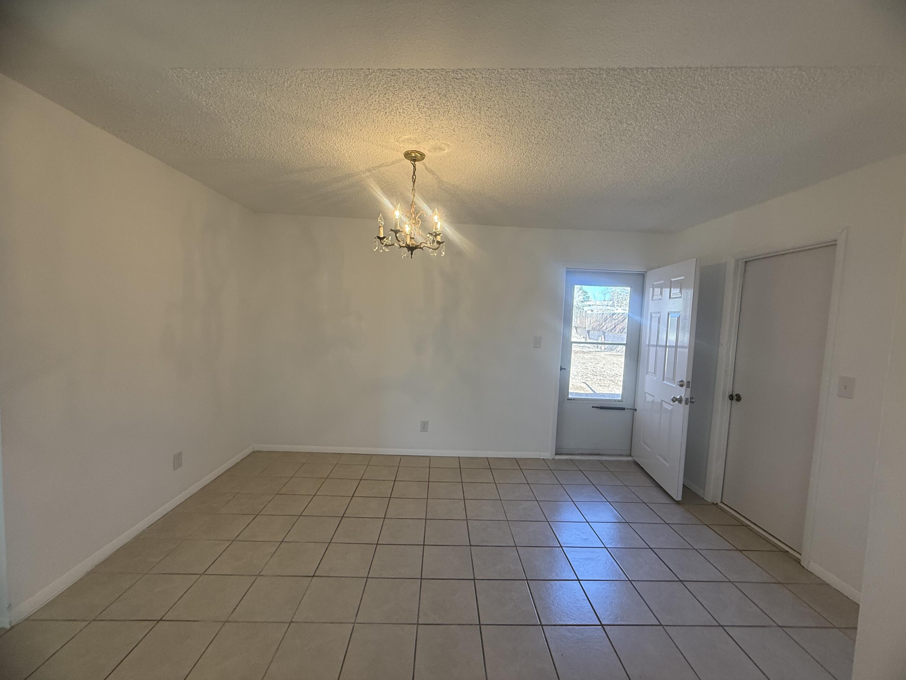 14221 Domingo Road NE