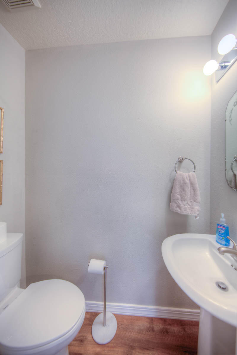 5732 Bartonwood Place NE