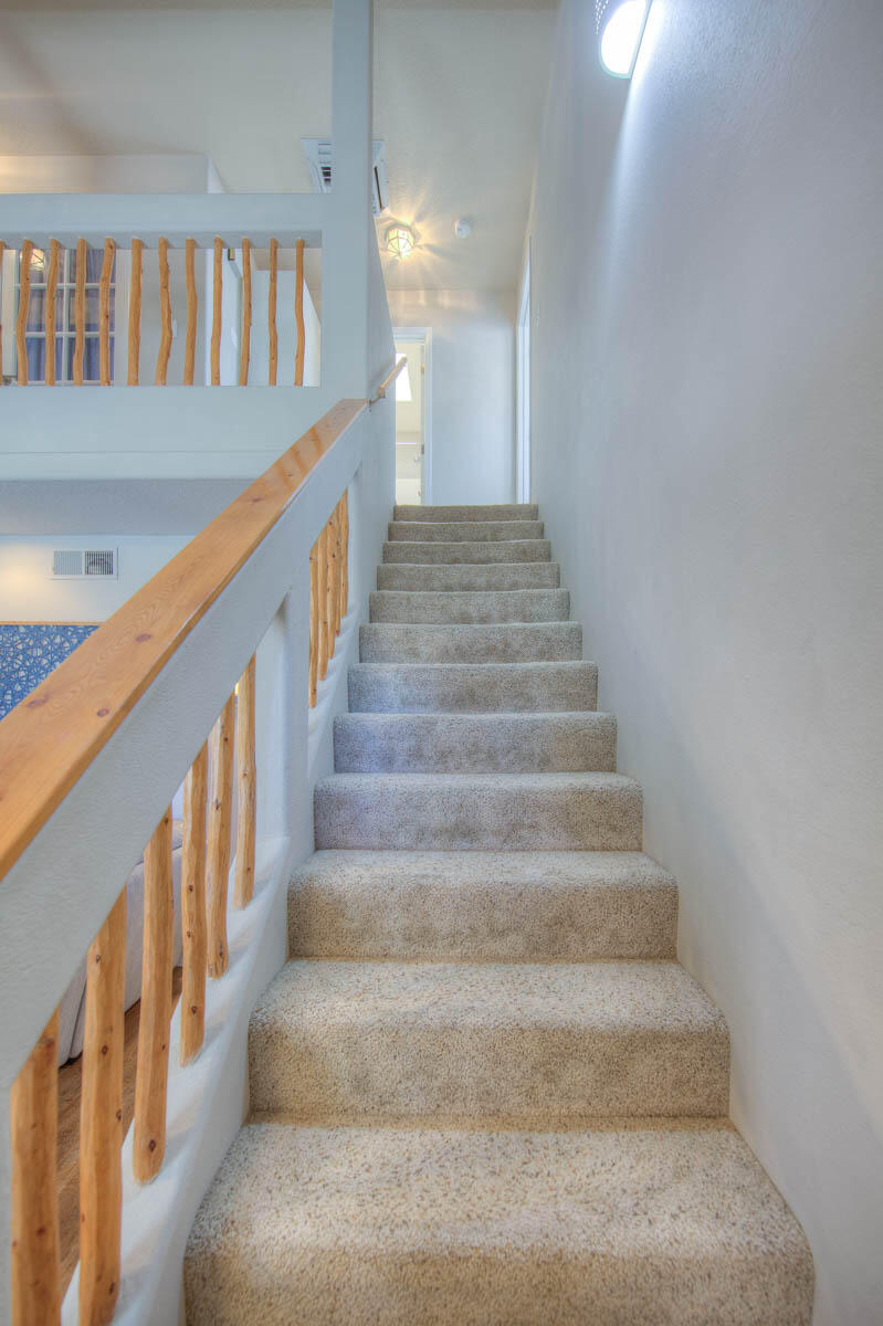 5732 Bartonwood Place NE