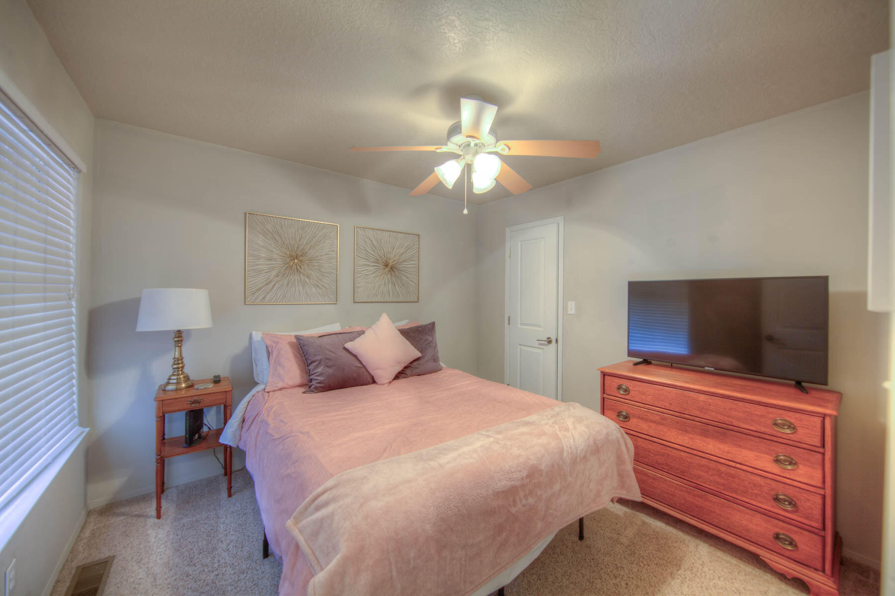 5732 Bartonwood Place NE