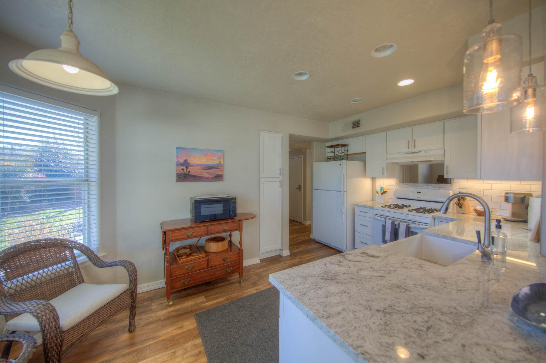 5732 Bartonwood Place NE