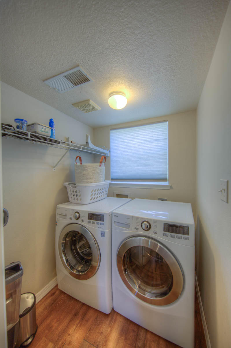 5732 Bartonwood Place NE