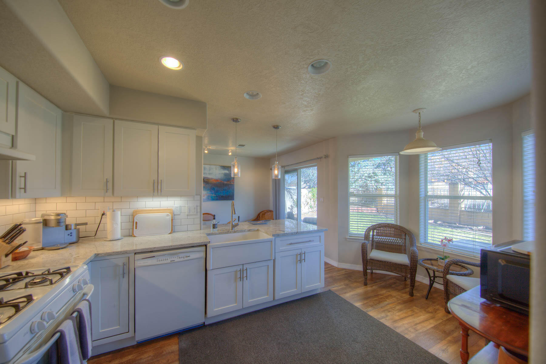 5732 Bartonwood Place NE