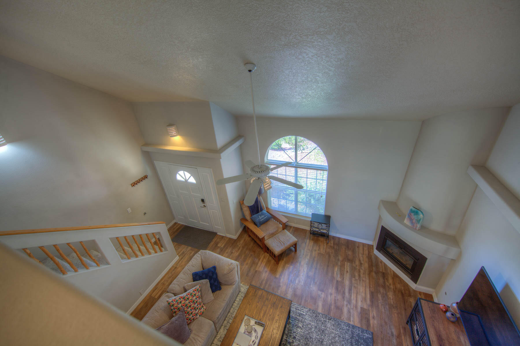 5732 Bartonwood Place NE