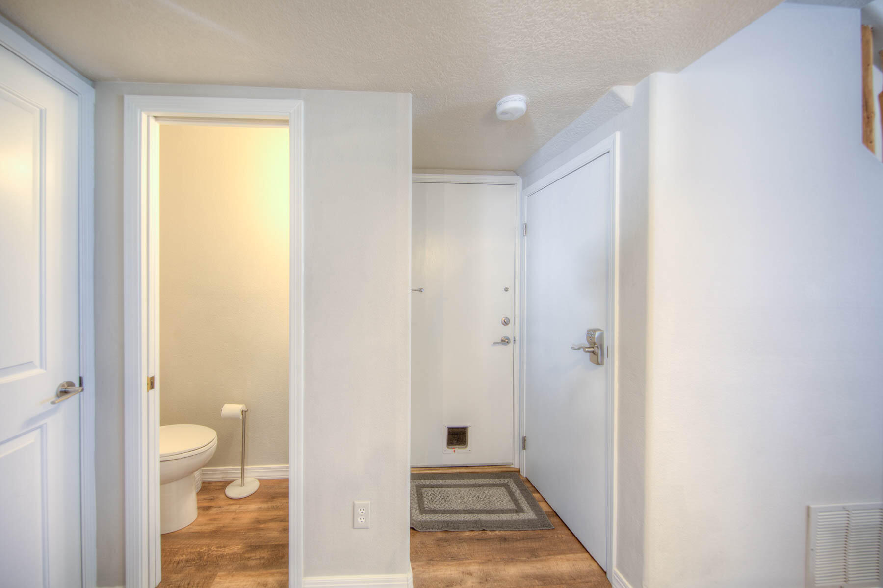 5732 Bartonwood Place NE