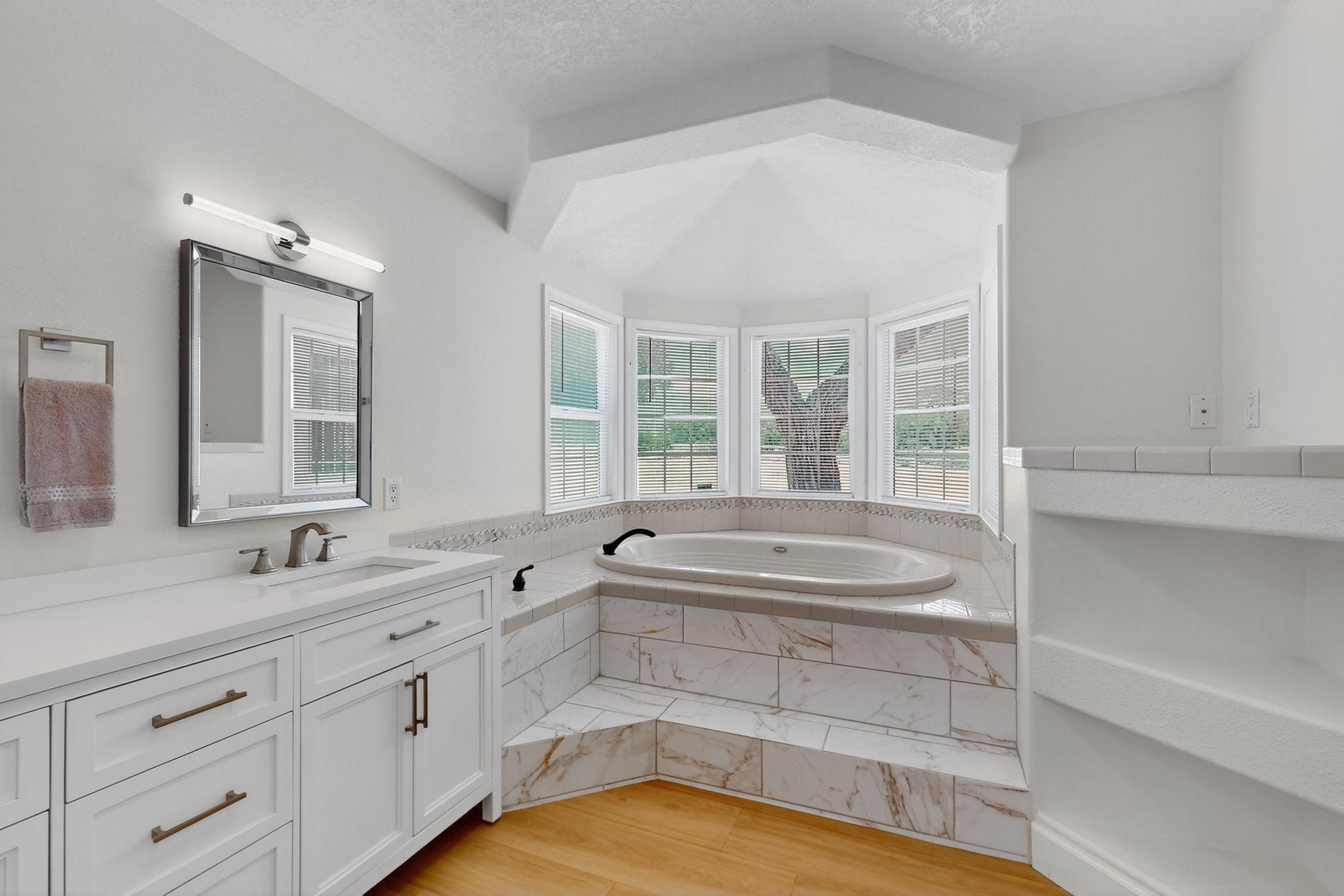 9514 Kandace Drive NW