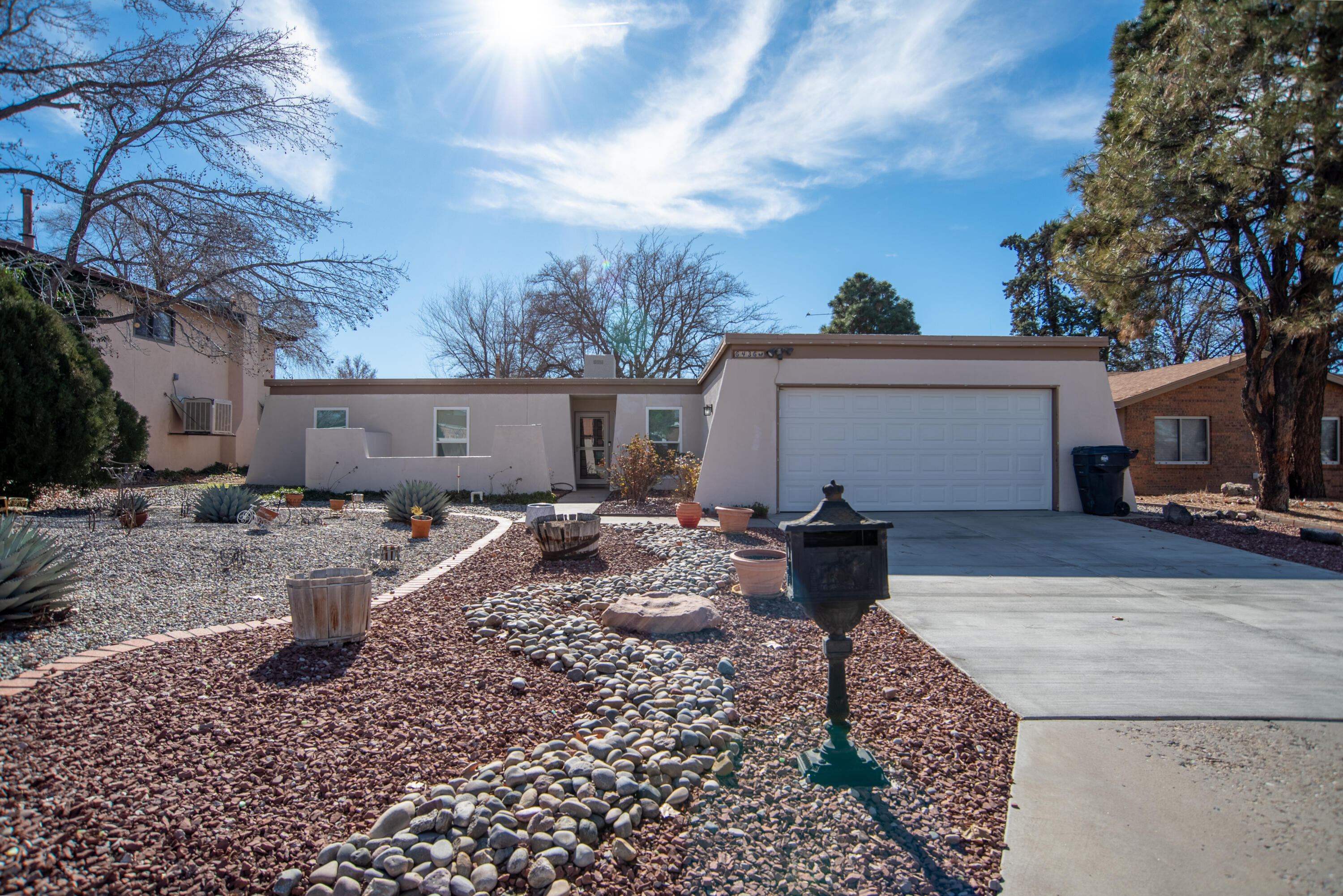 6436 Colleen Avenue NE