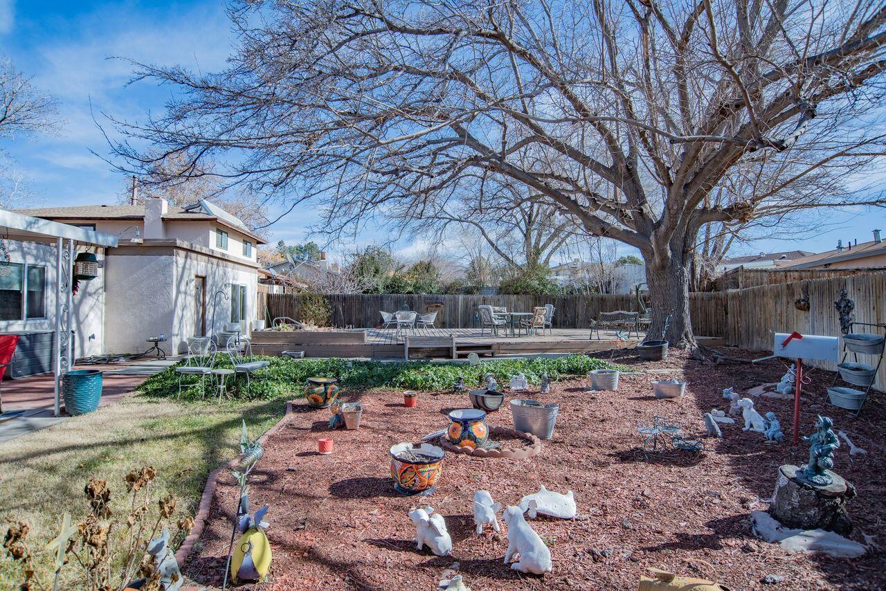 6436 Colleen Avenue NE