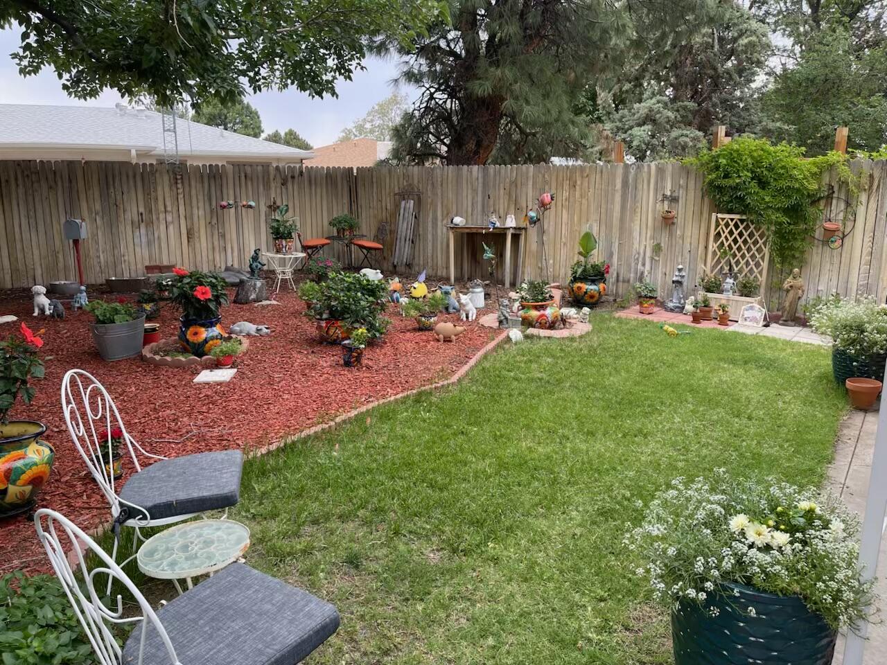 6436 Colleen Avenue NE