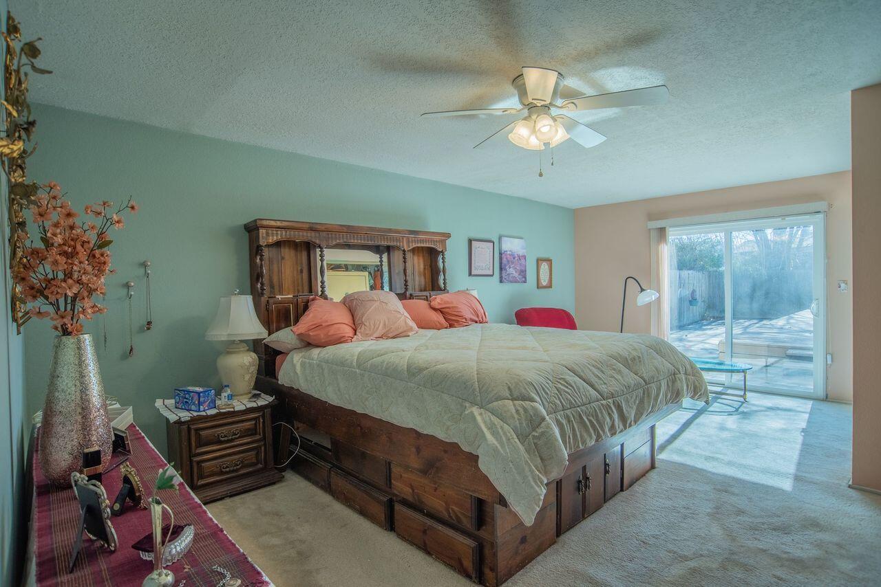 6436 Colleen Avenue NE