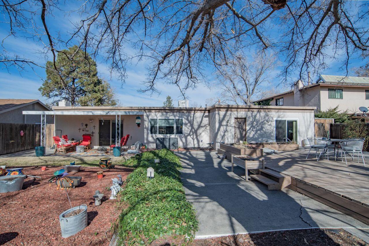 6436 Colleen Avenue NE