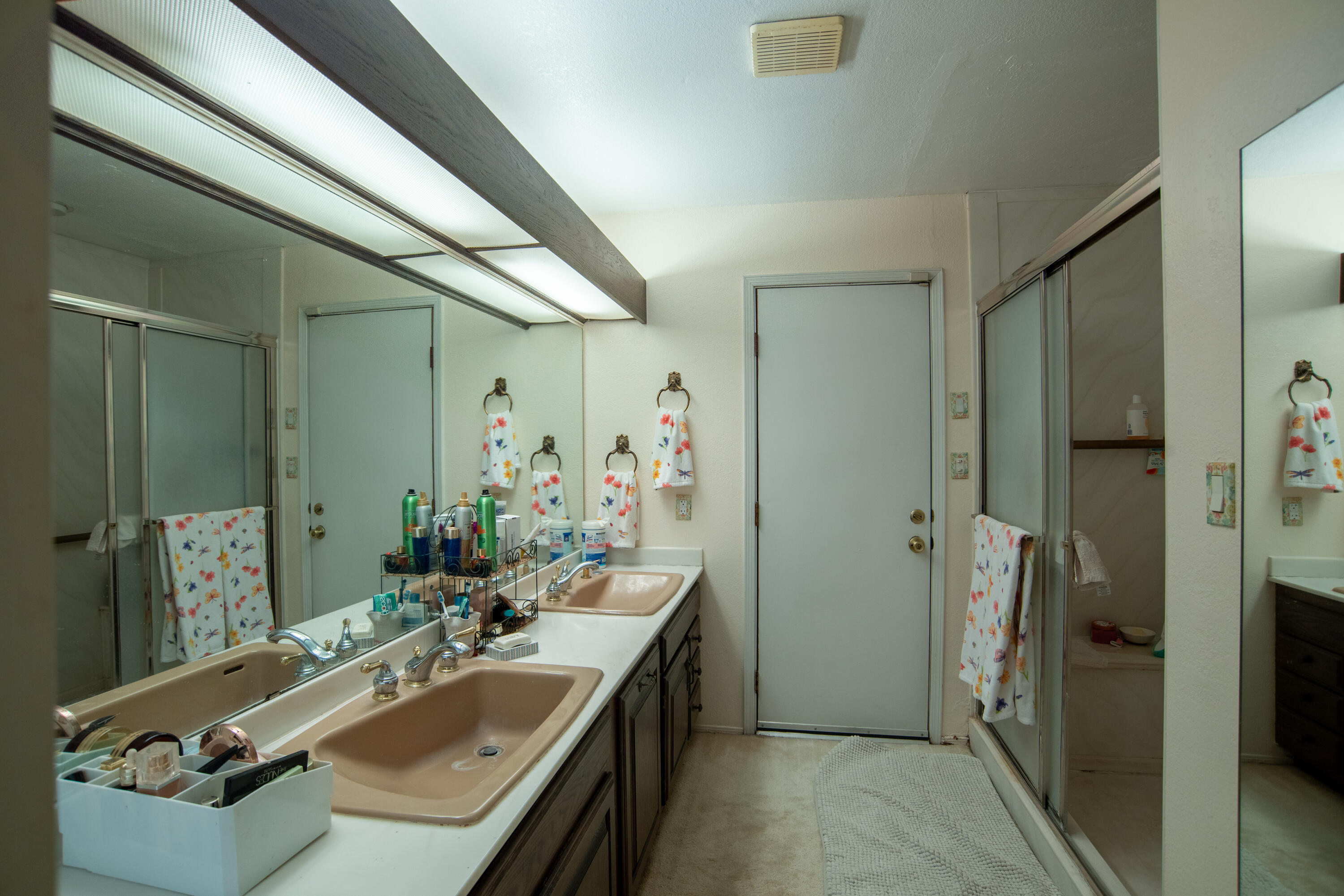 6436 Colleen Avenue NE