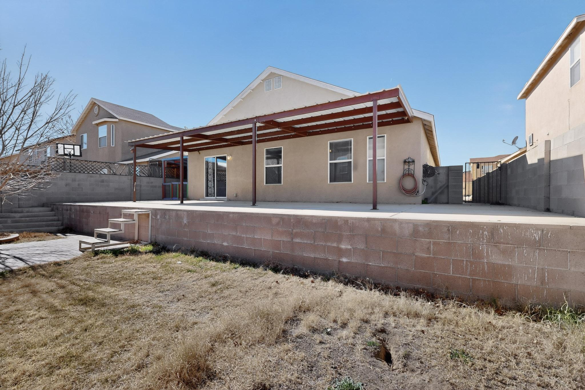 700 Lone Pine Drive SW