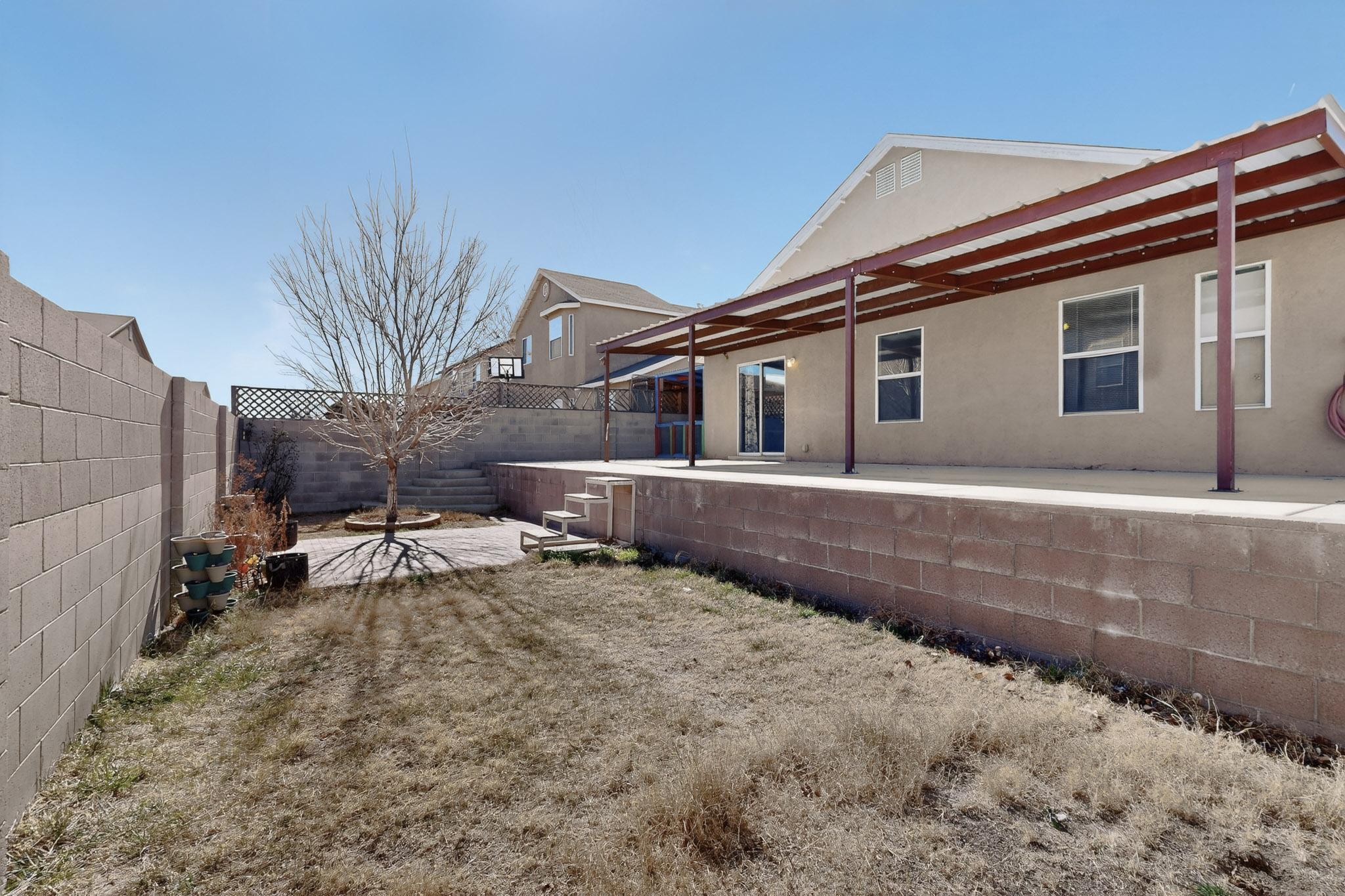 700 Lone Pine Drive SW