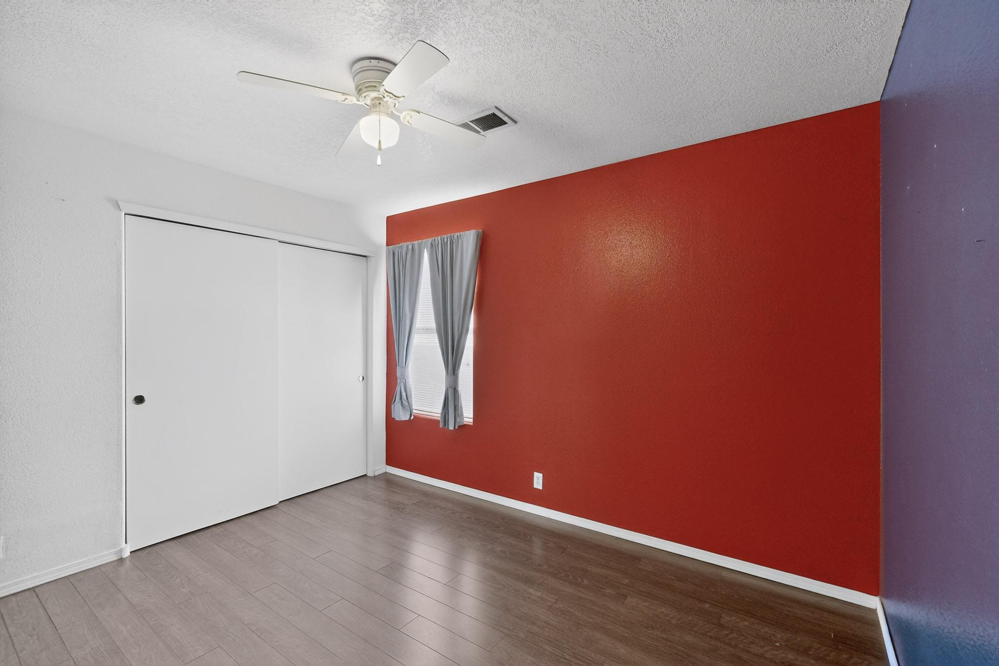 700 Lone Pine Drive SW