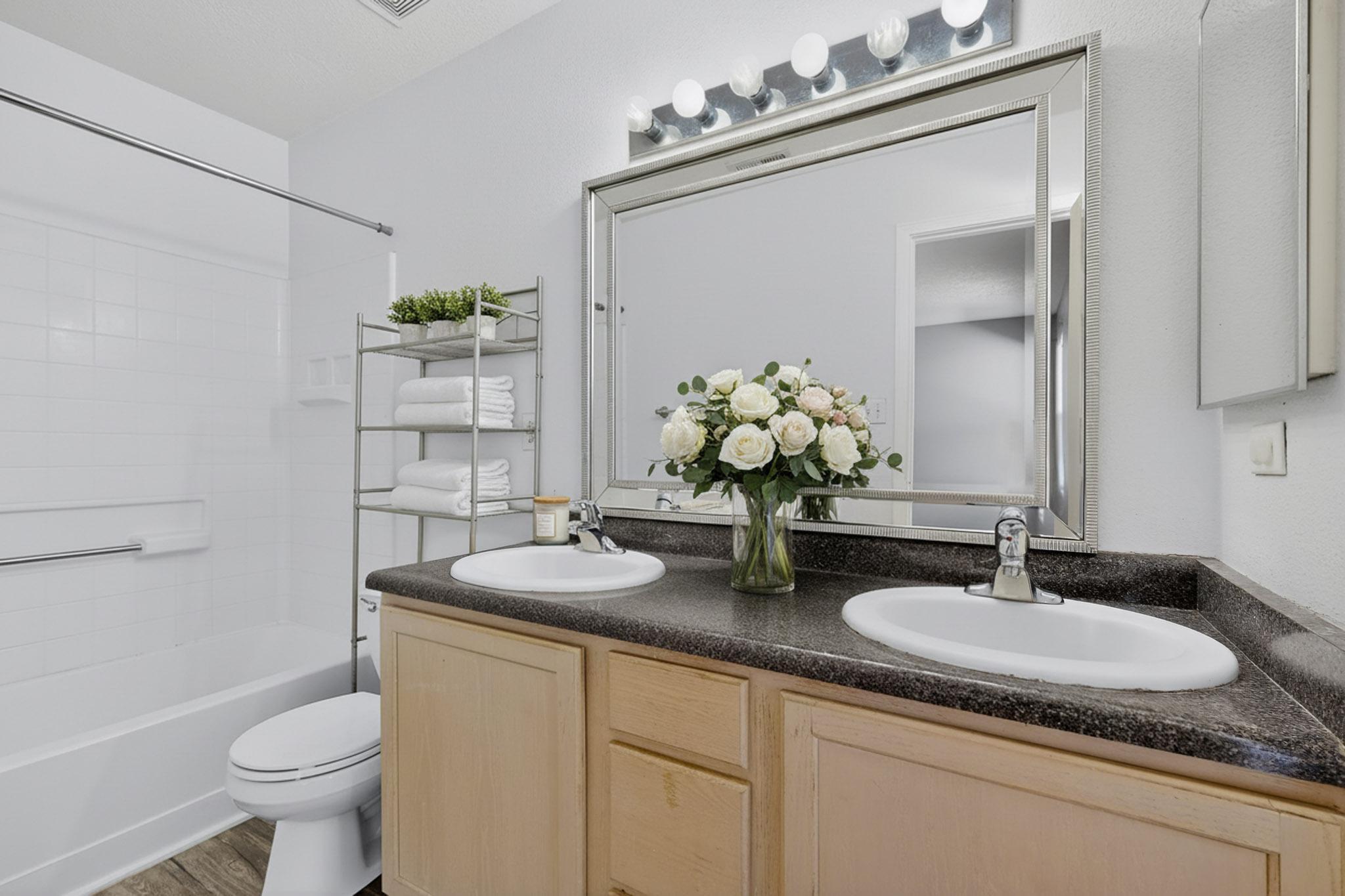 700 Lone Pine Drive SW