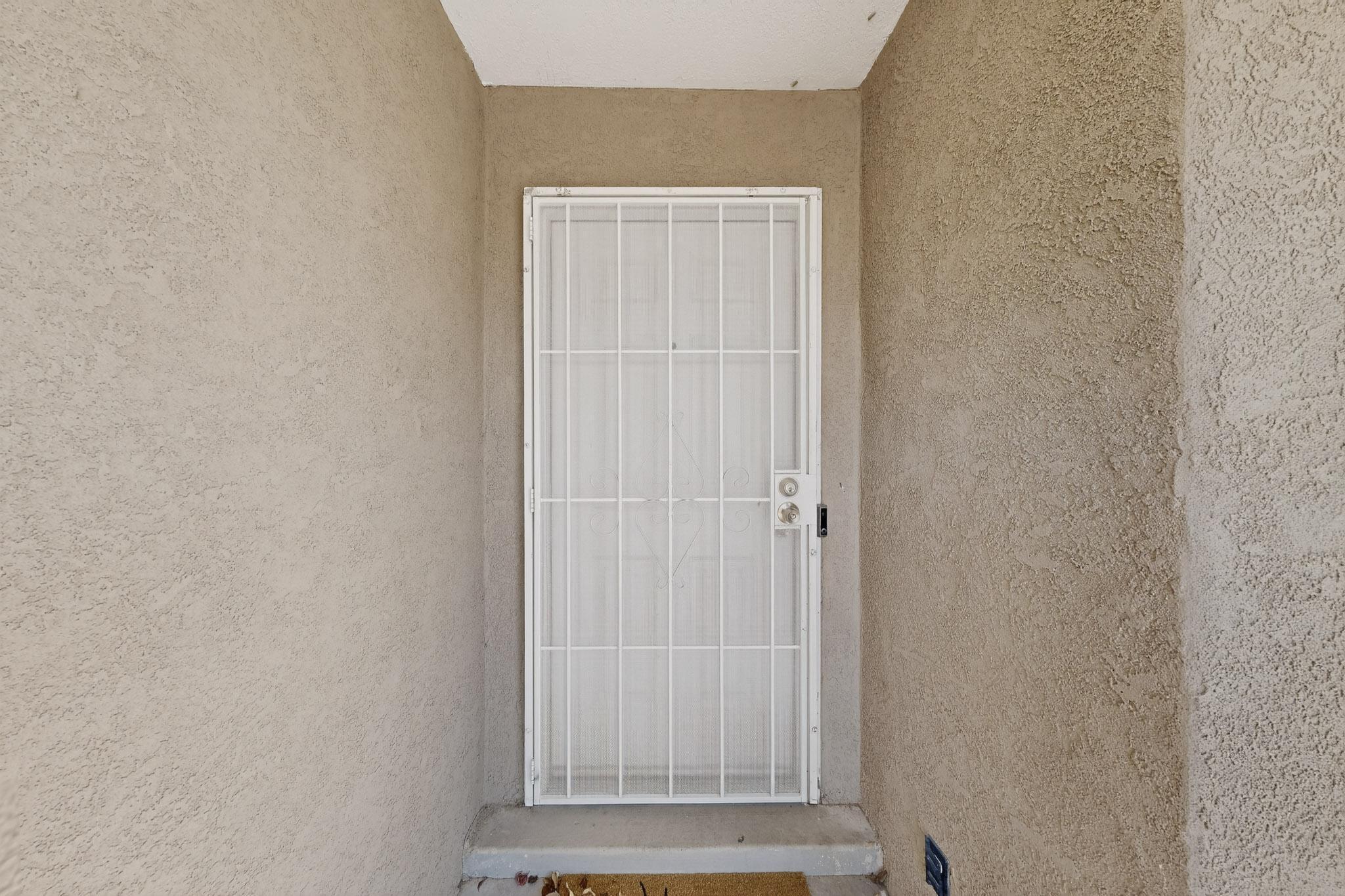 700 Lone Pine Drive SW