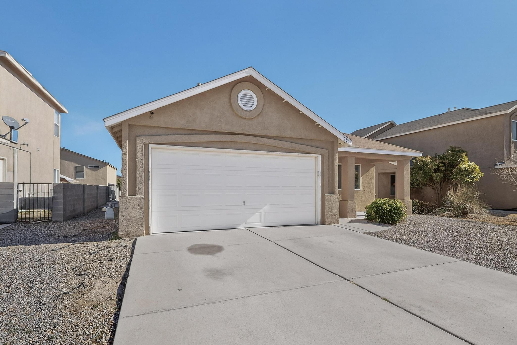 700 Lone Pine Drive SW