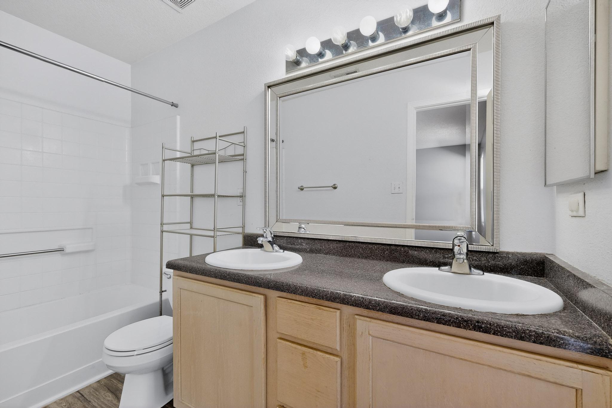 700 Lone Pine Drive SW